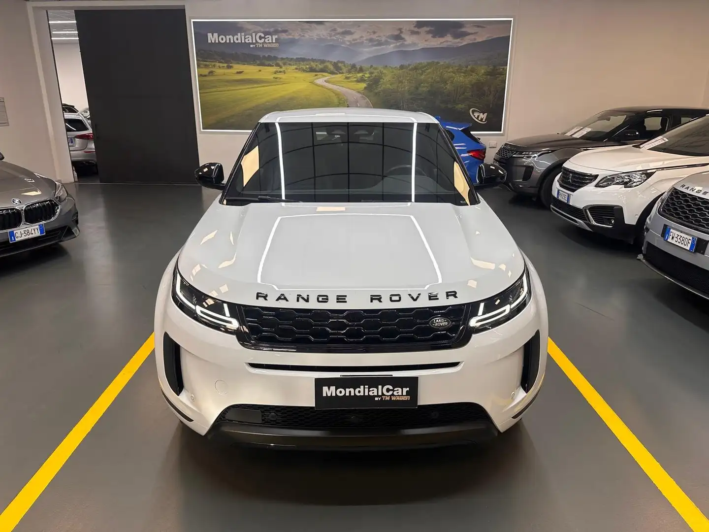 Land Rover Range Rover Evoque 2.0d i4 mhev R-Dynamic HSE awd 163cv auto IVA ESP. Bílá - 2