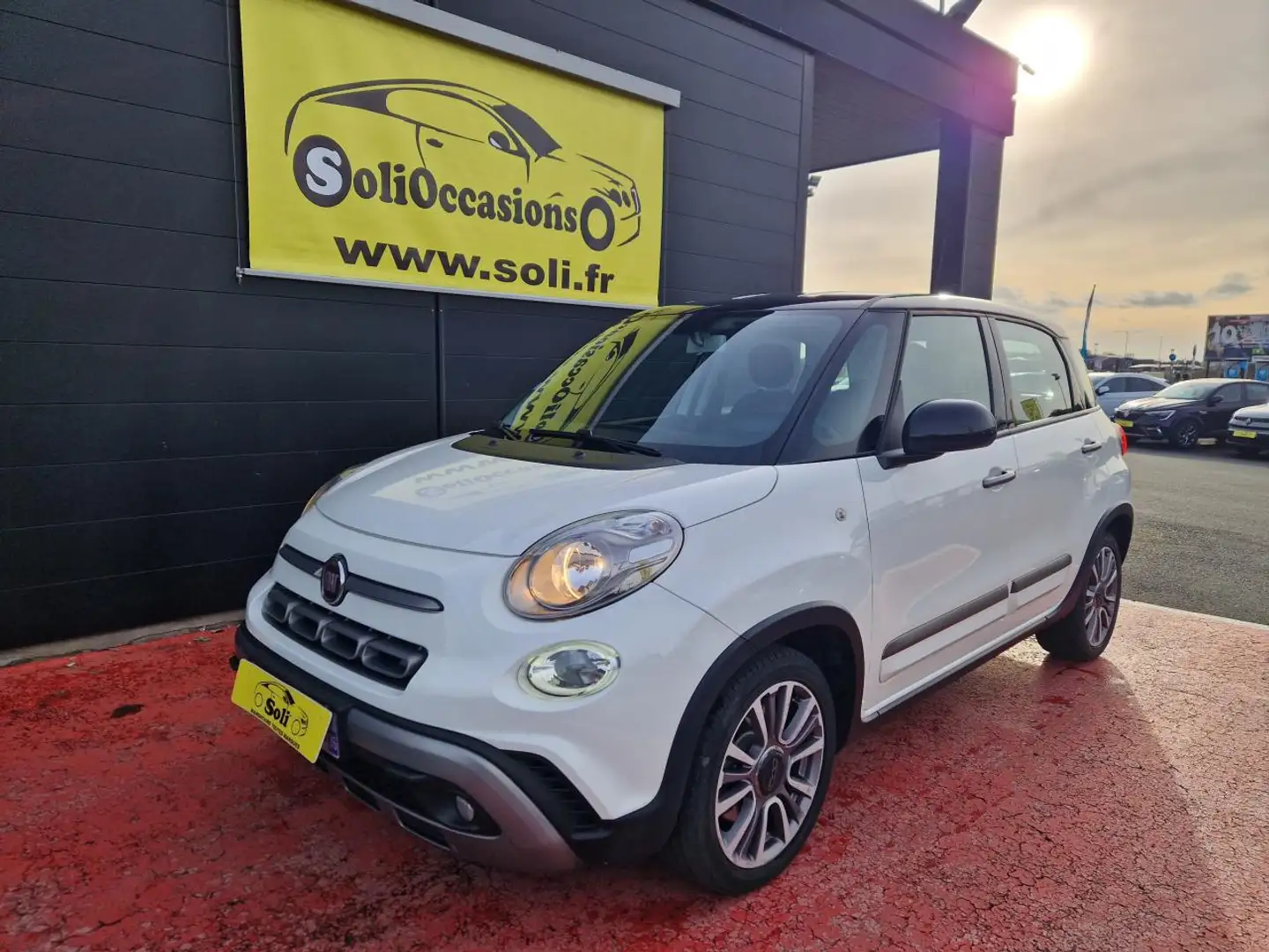 Fiat 500 Fiat 500L 1.6 Multijet 16V - 120 S\u0026S  Lounge Blanc - 1