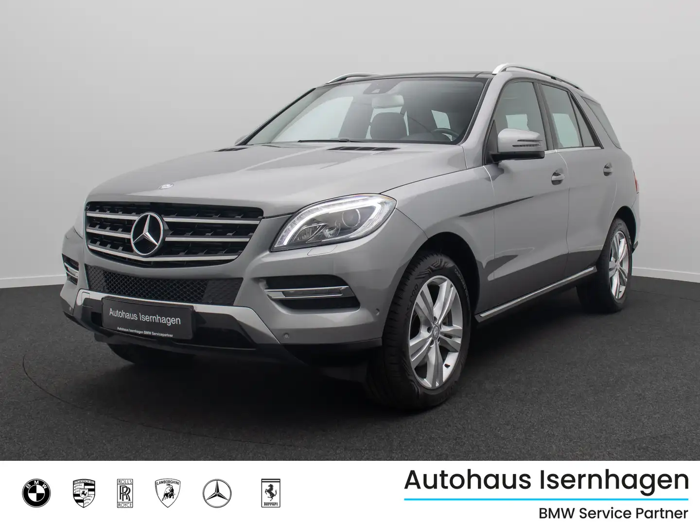 Mercedes-Benz ML 350 CDI BlueTec Bi-Xenon AHK ParkAss Panorama Plateado - 1