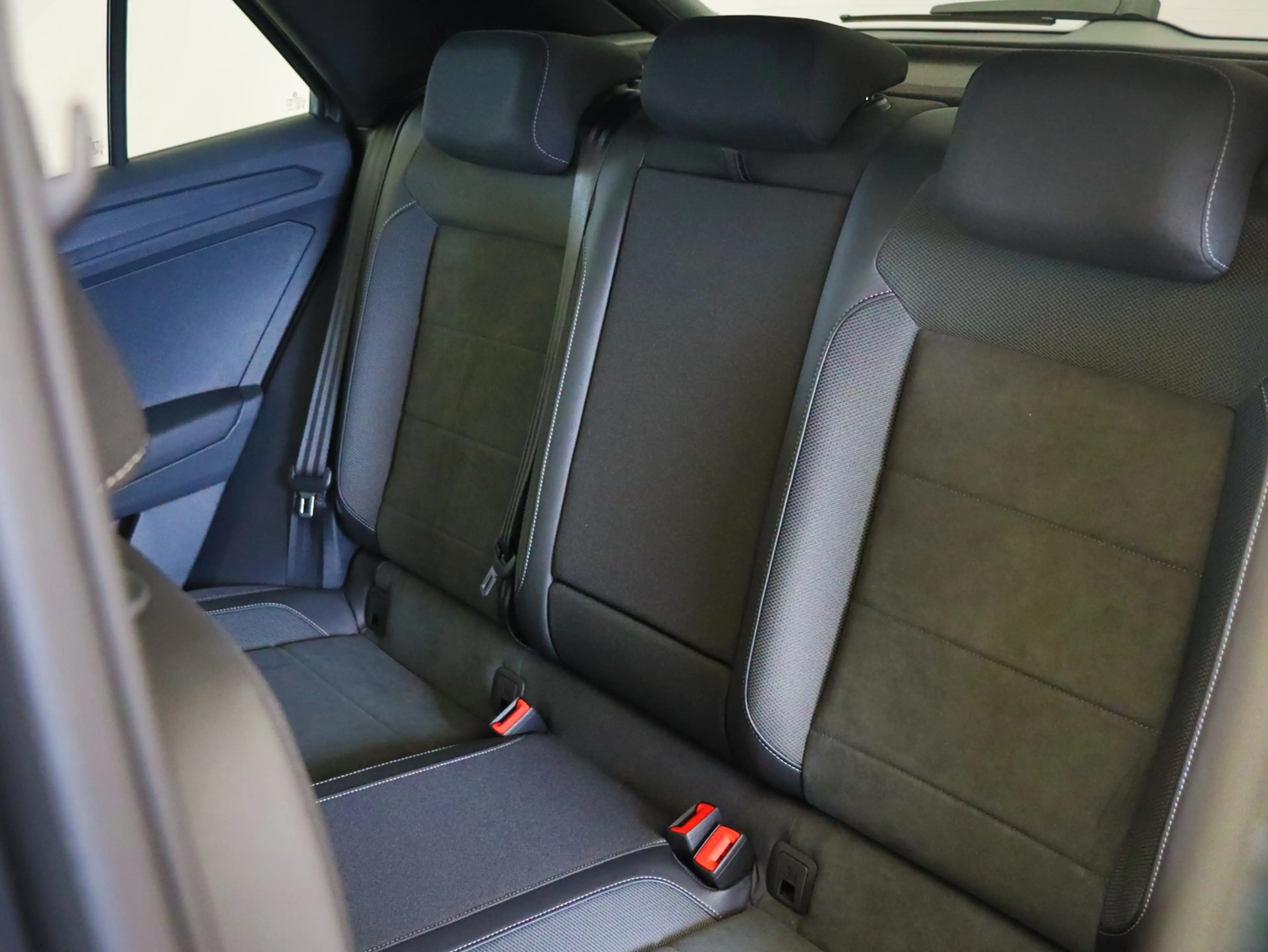 Volkswagen T-Roc Style 2.0TDI DSG+AHK+KAMERA+BLACKSYTL+LED+ACC — photo 13