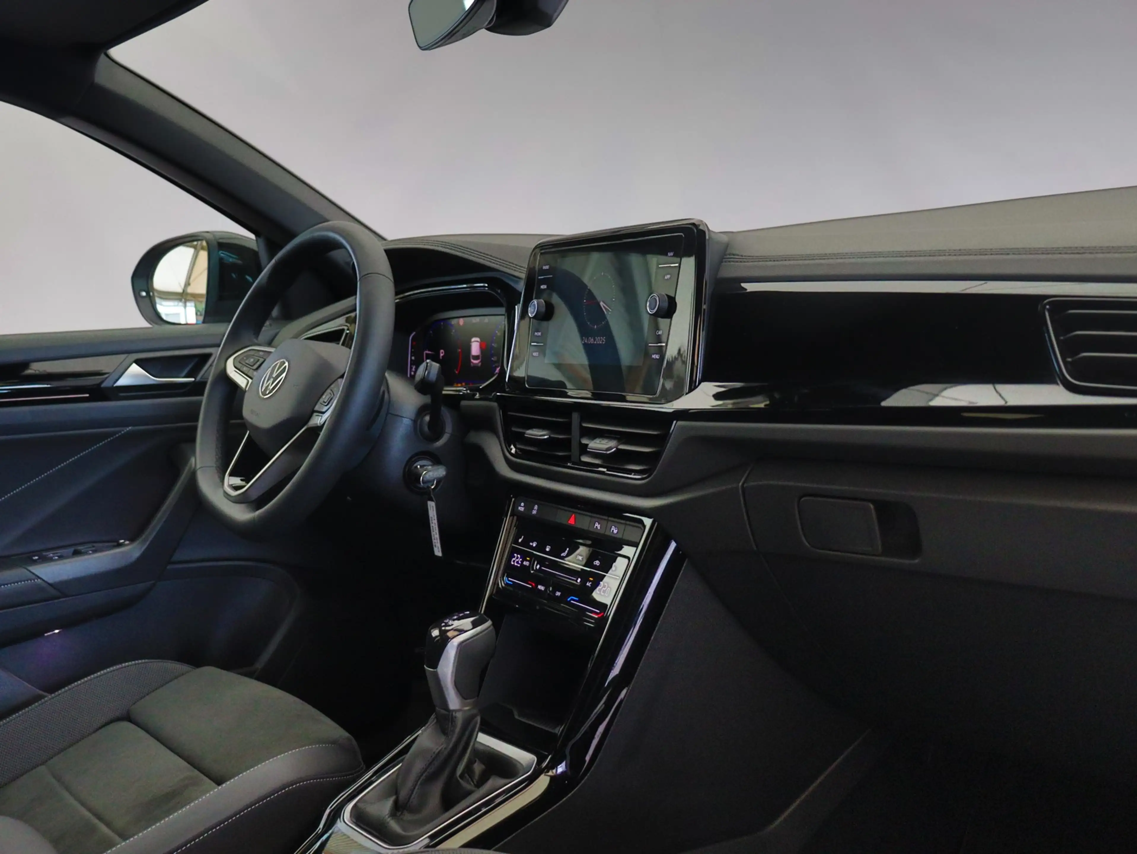 Volkswagen T-Roc Style 2.0TDI DSG+AHK+KAMERA+BLACKSYTL+LED+ACC — photo 10