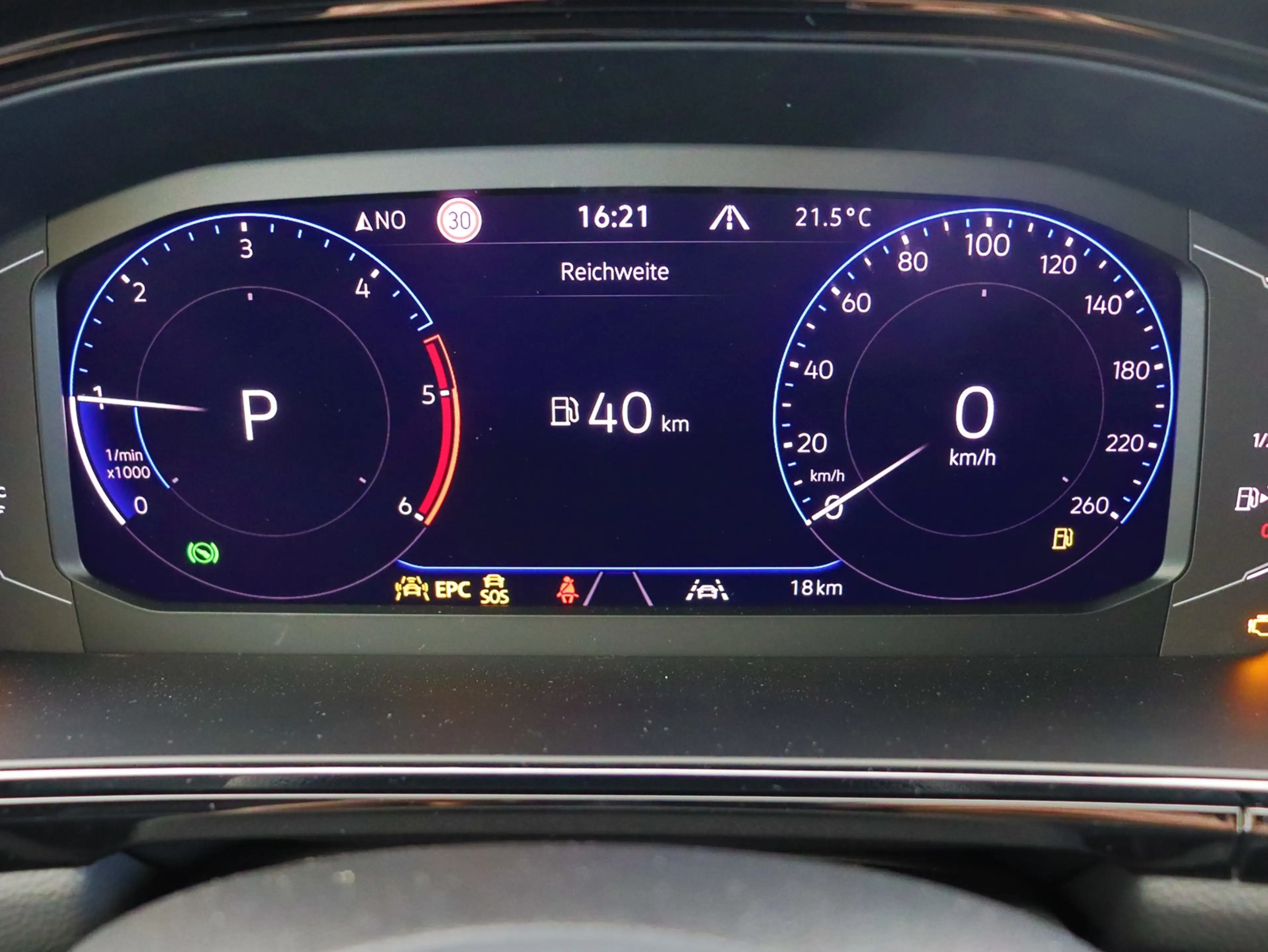 Volkswagen T-Roc Style 2.0TDI DSG+AHK+KAMERA+BLACKSYTL+LED+ACC — photo 5