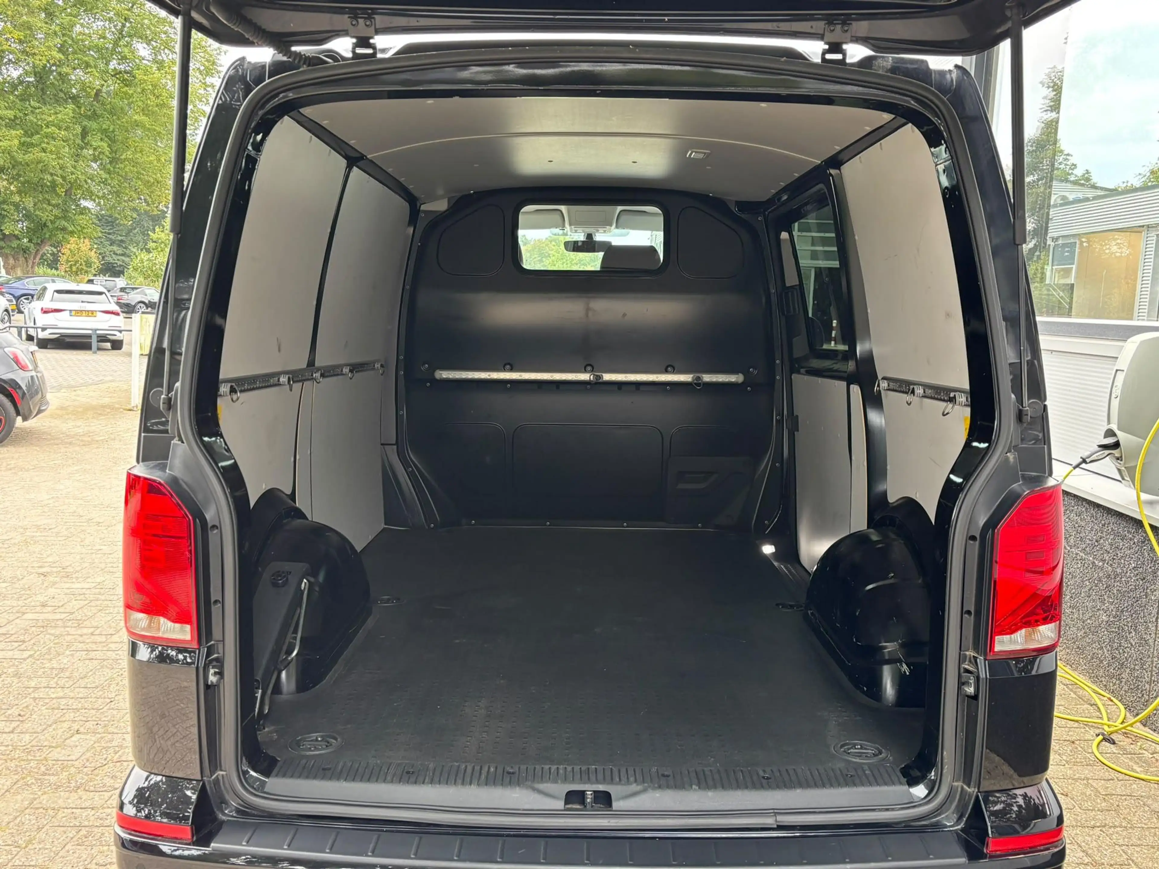 Volkswagen T6.1 Transporter 2.0 TDI L1H1 28 Comfortline | ALL-IN PRIJS | CRUIS — photo 20