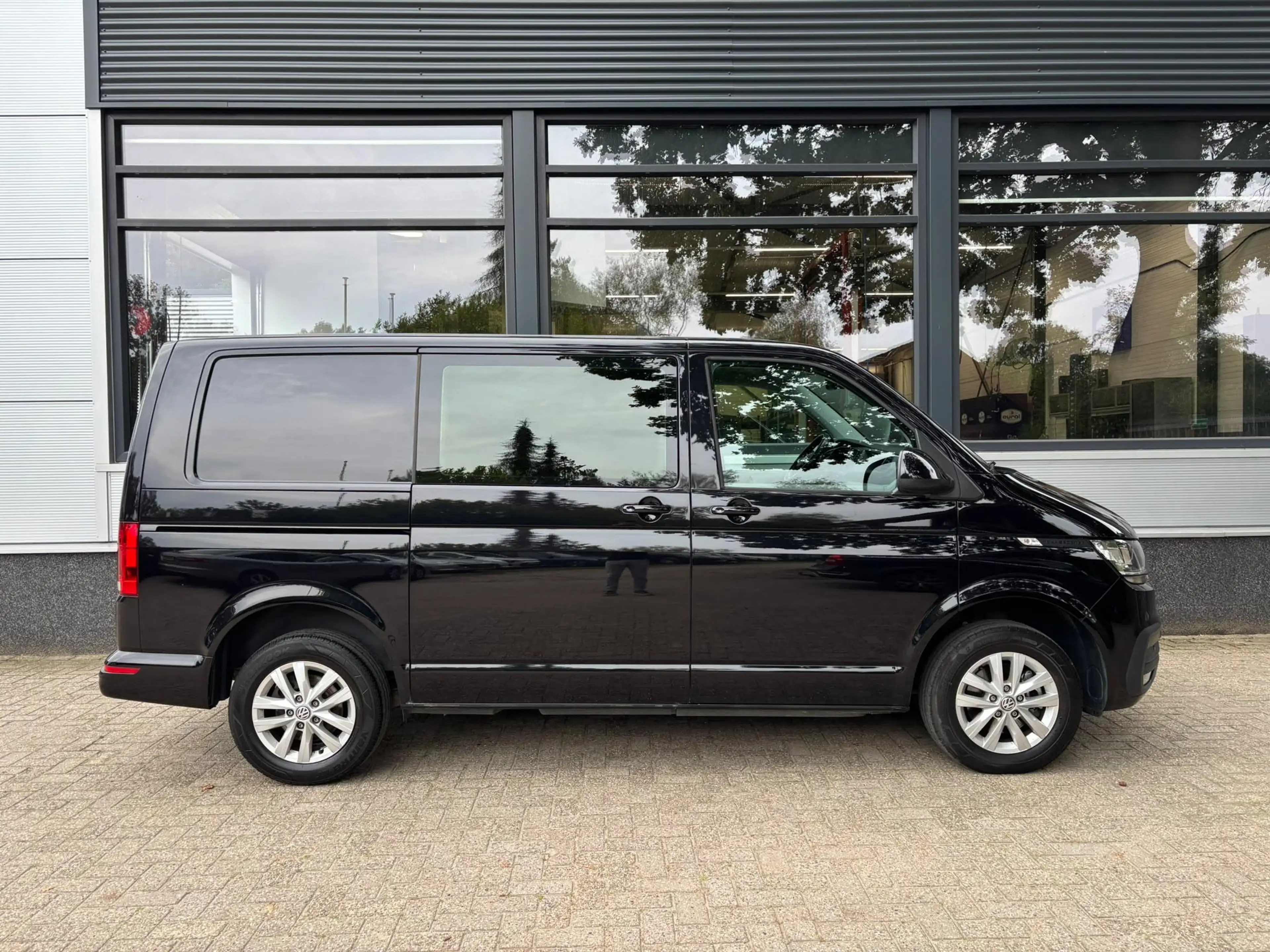 Volkswagen T6.1 Transporter 2.0 TDI L1H1 28 Comfortline | ALL-IN PRIJS | CRUIS — photo 6