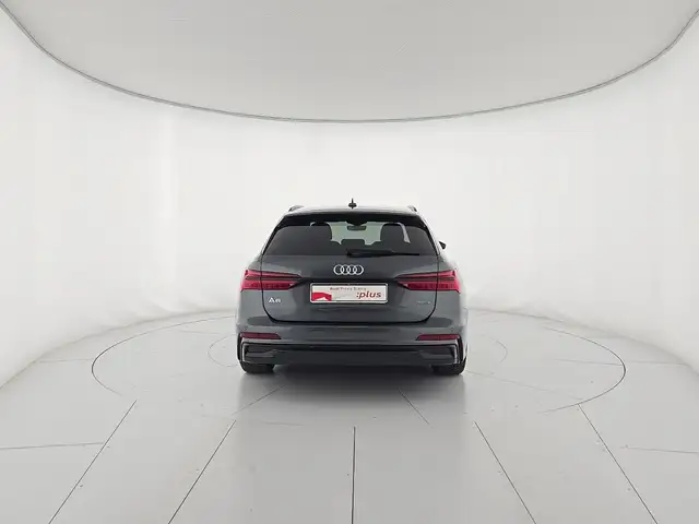 Audi A6 view 4