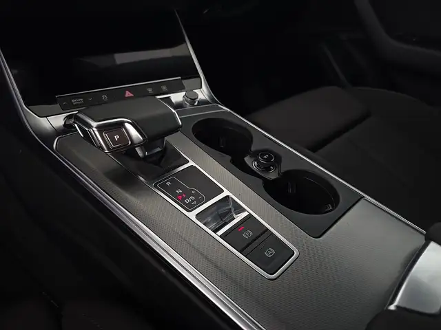 Audi A6 view 14