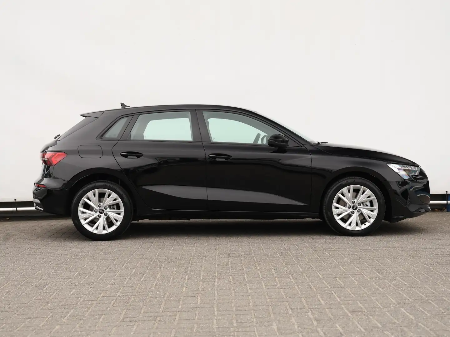 Audi A3 Sportback 40 TFSI e Pro Line | LED voor en achter Zwart - 2