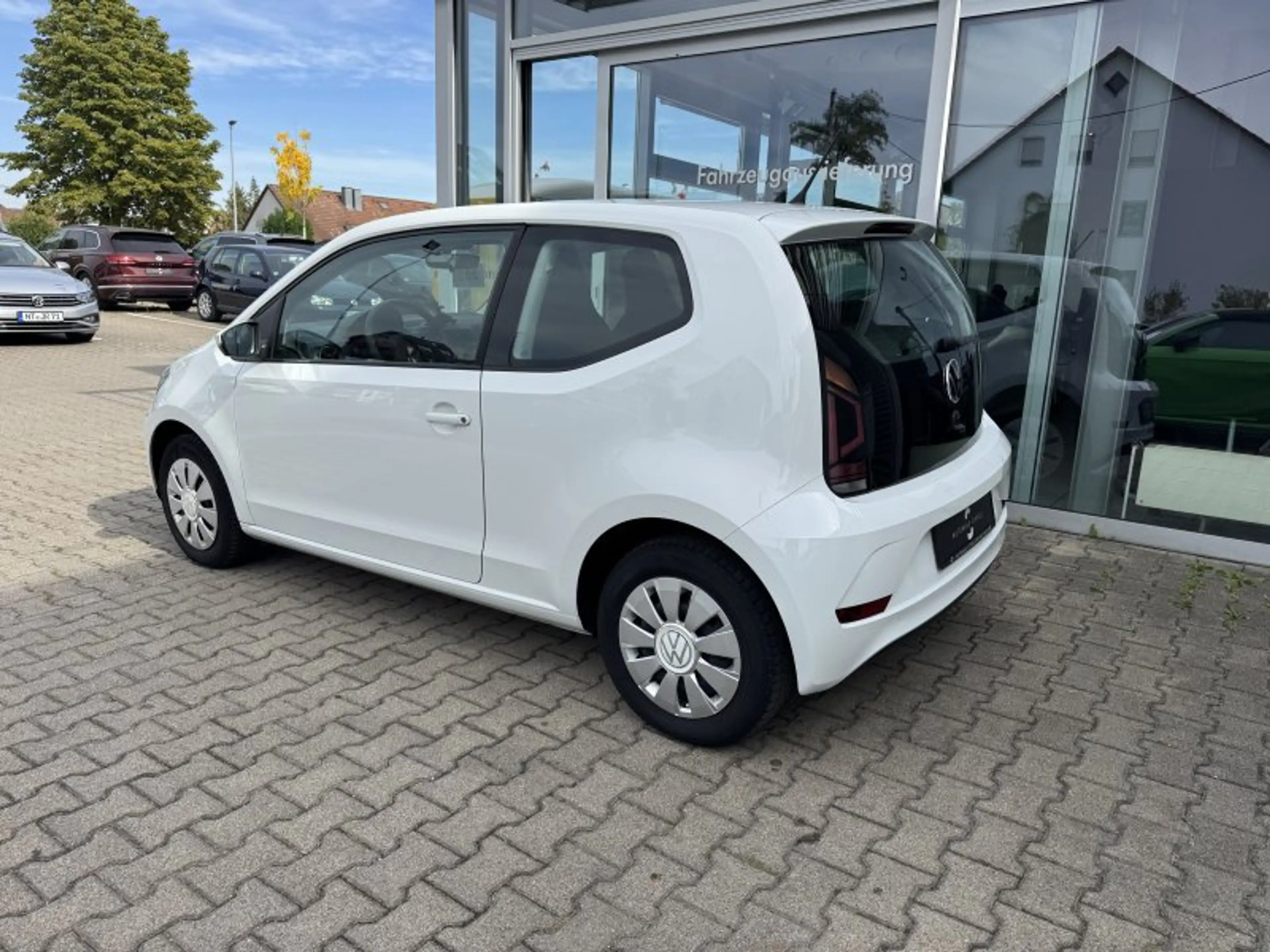 Volkswagen up! 1.0 Sitzheizung maps+more Bluetooth Klima — photo 5