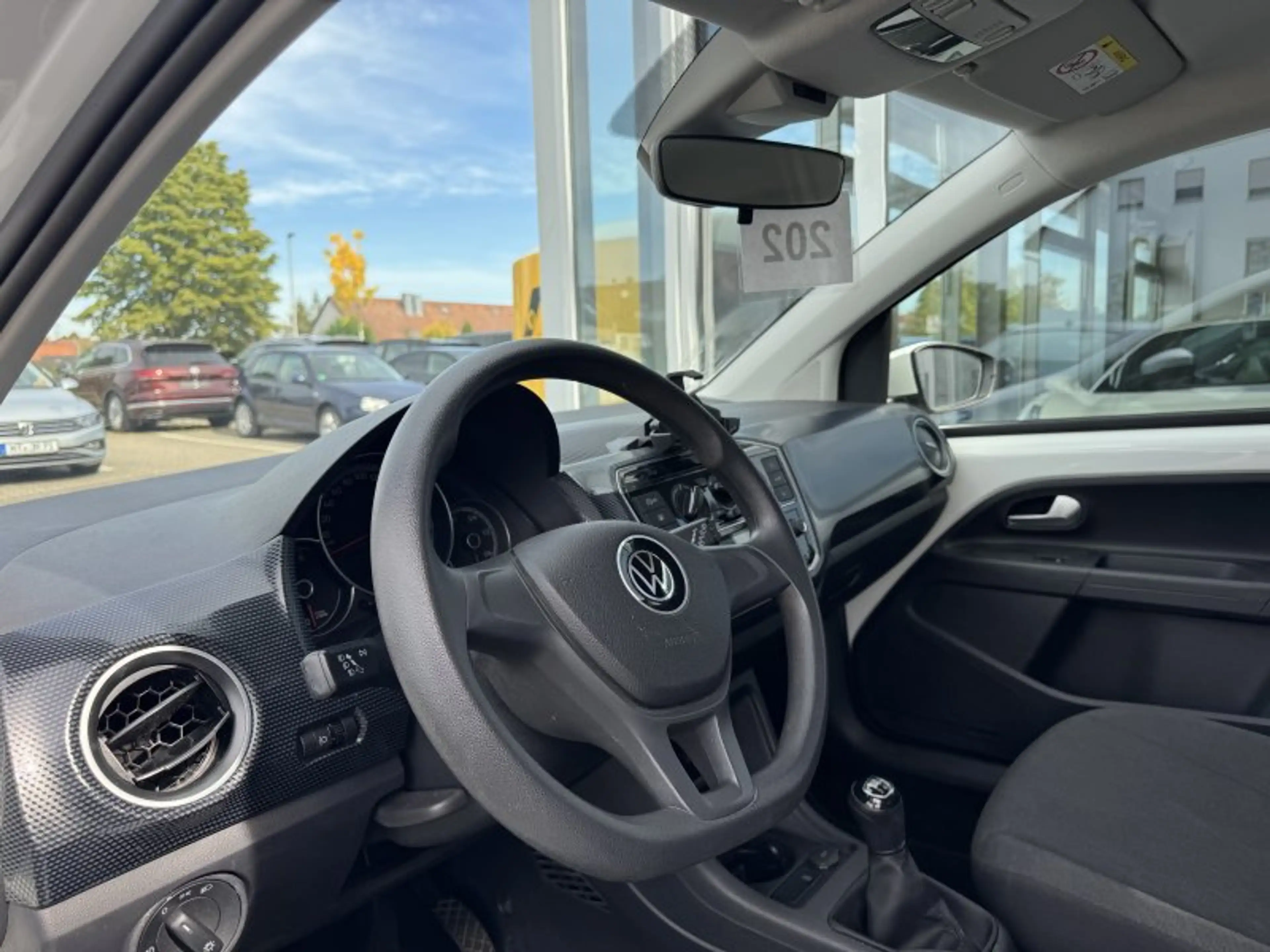 Volkswagen up! 1.0 Sitzheizung maps+more Bluetooth Klima — photo 8