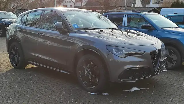 Alfa Romeo Stelvio Veloce Q4 2,2 Diesel 210PS Standheizung!