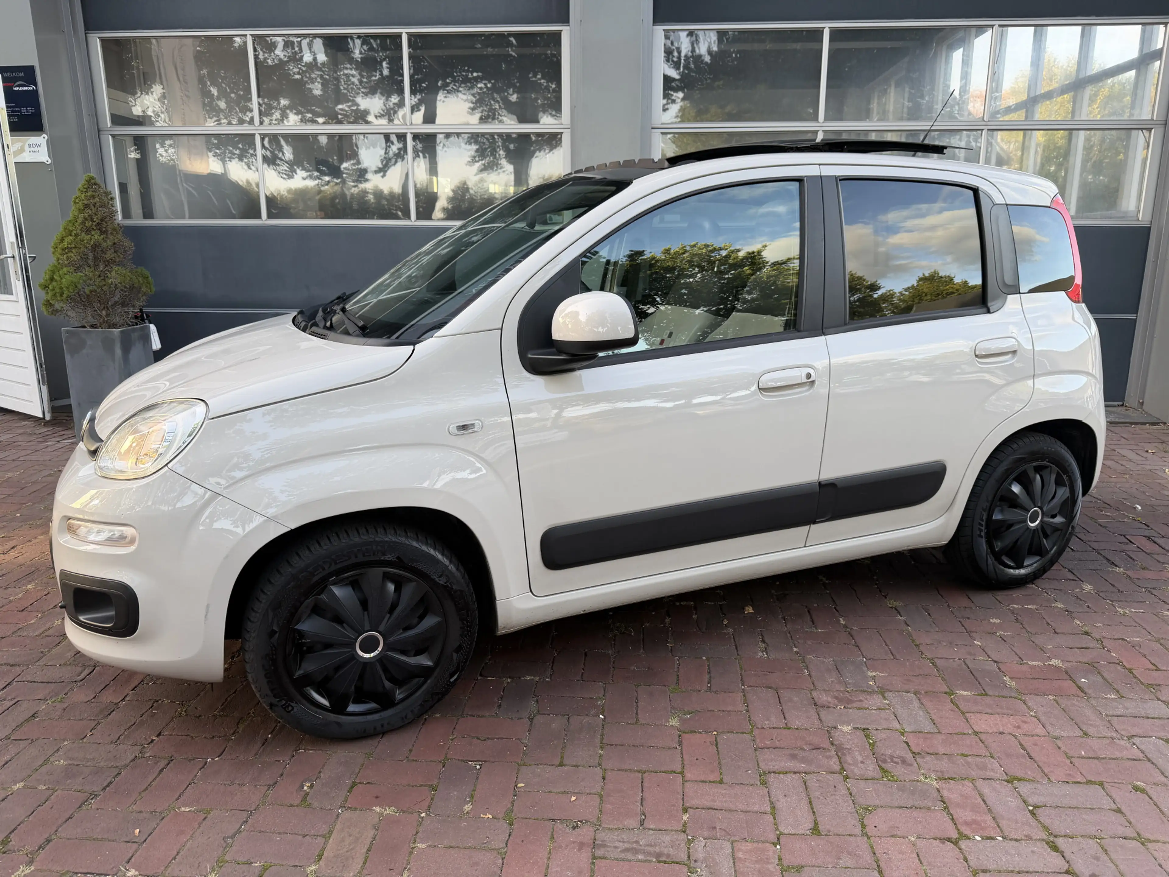 Fiat Panda 0.9 TwinAir Lounge Schuifdak Automaat Bj 2016 Km 1 — photo 21