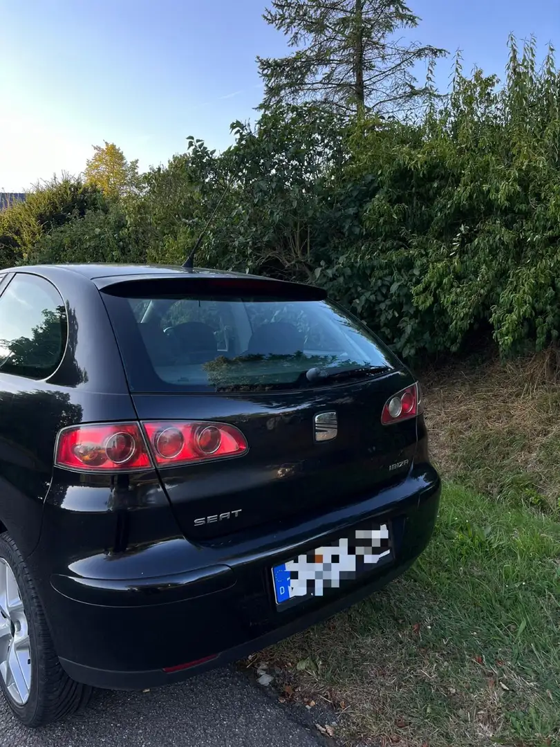SEAT Ibiza Schwarz - 2