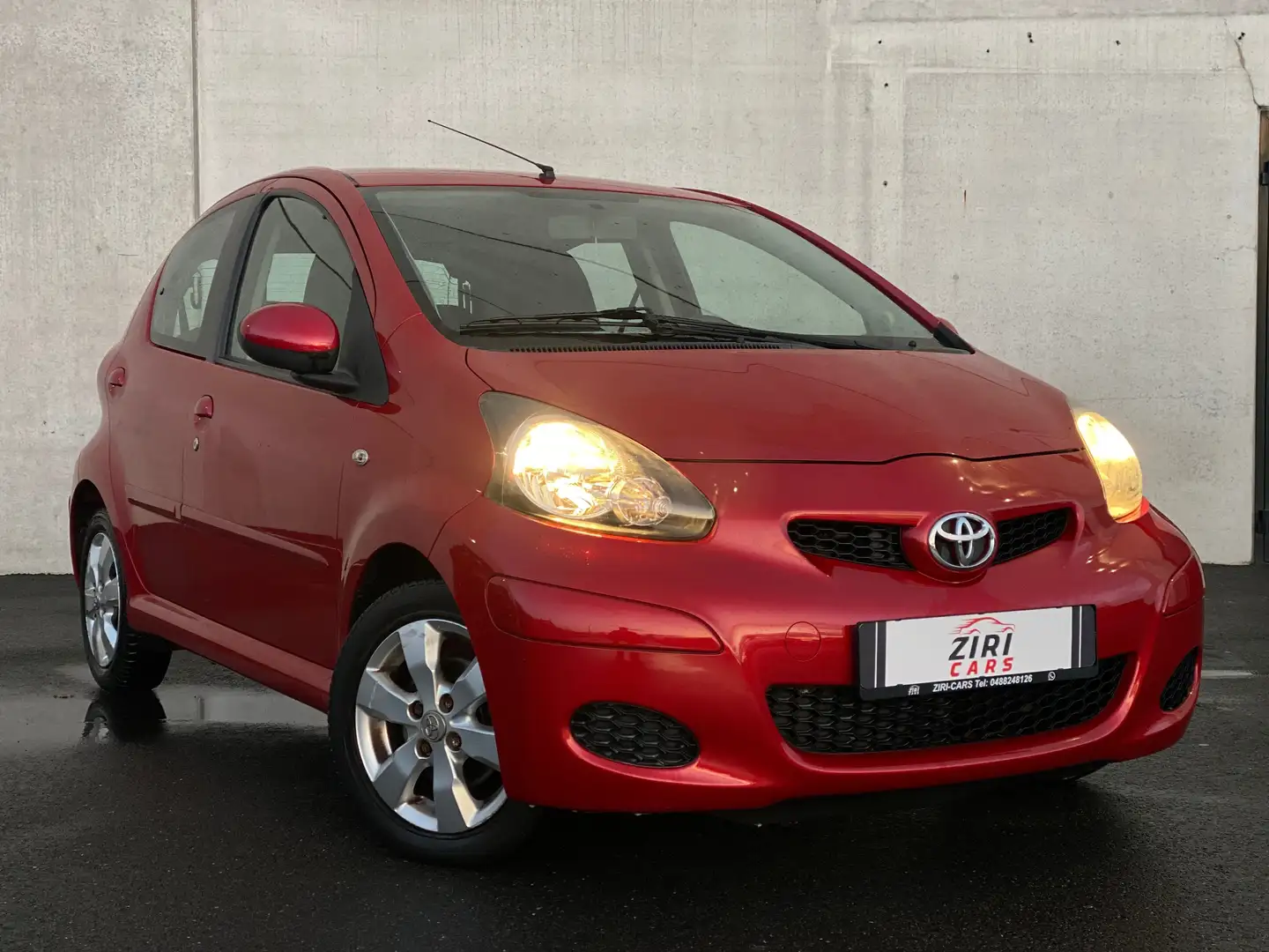 Toyota Aygo Aygo CoolRed Rood - 2