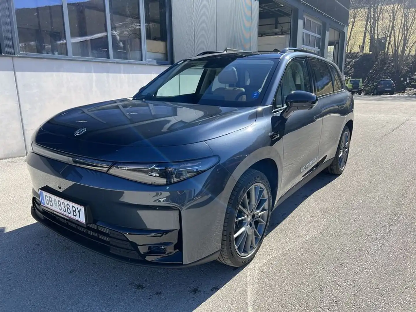 Leapmotor C10 C10 REEV 28,4kWh Design Grau - 1