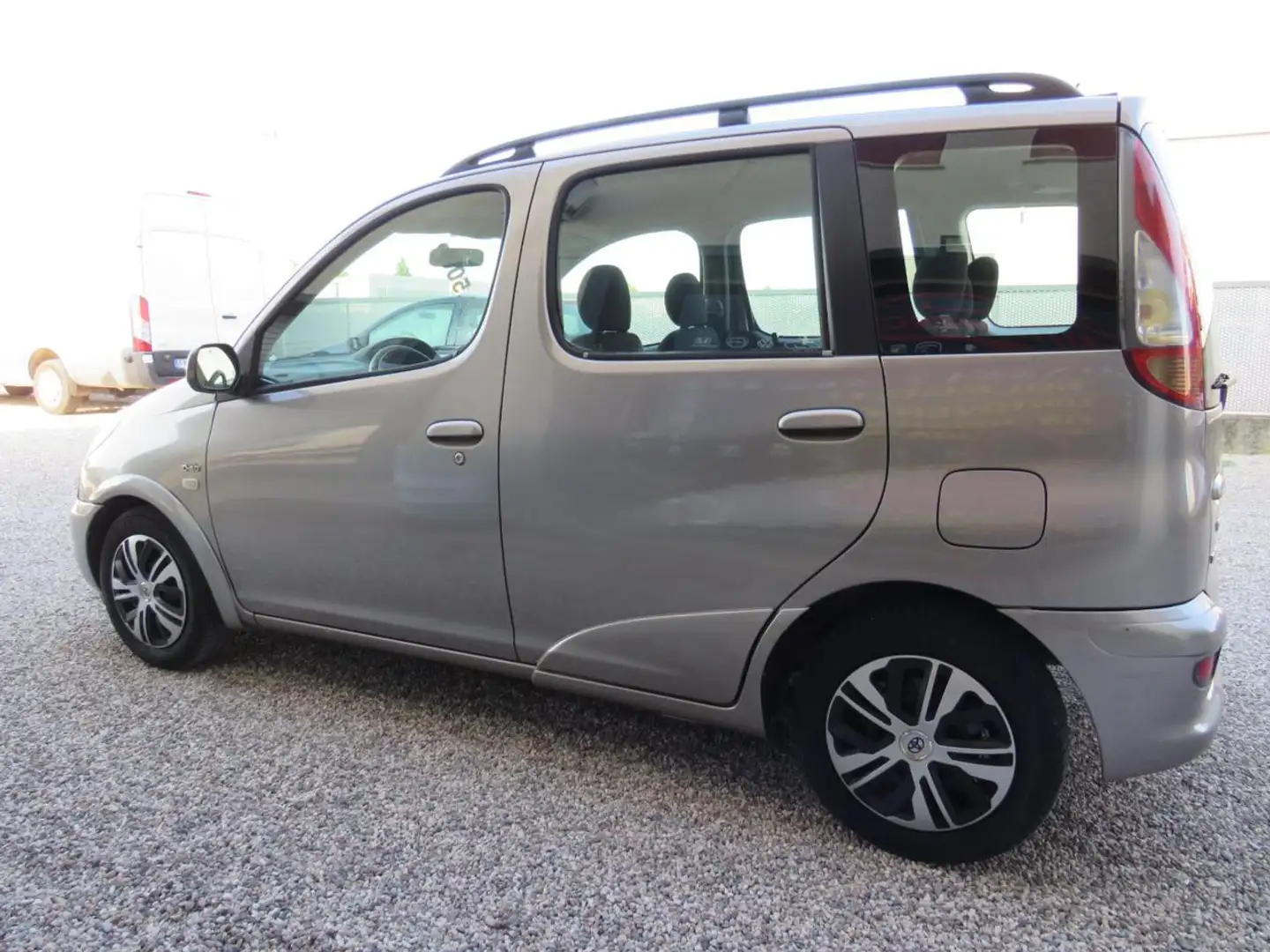 Toyota Yaris Verso 1.4 Tdi D-4D cat Sol '03 Grigio - 2