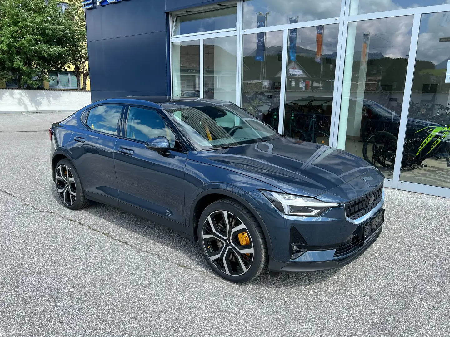 Polestar 2 Long Range 78kWh Dual Motor BST Edition 230 Blue - 1