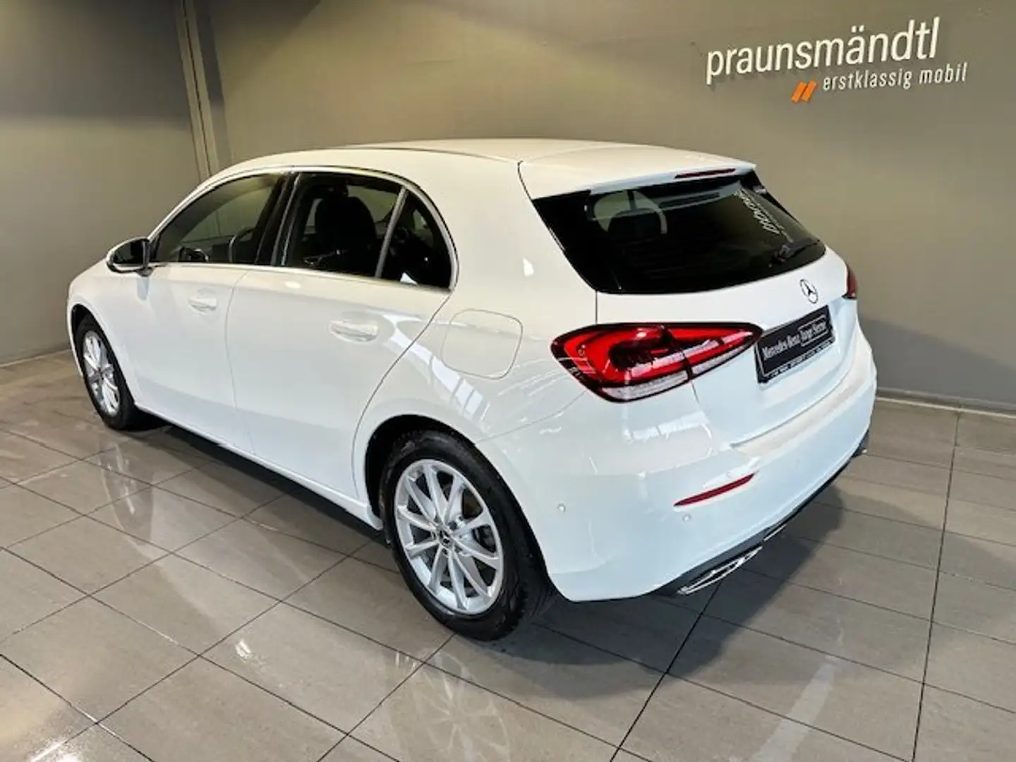 Mercedes-Benz A 200 Progressive MBUX/LED/Tempo/Parktr./SHZ/AHK Blanco - 2