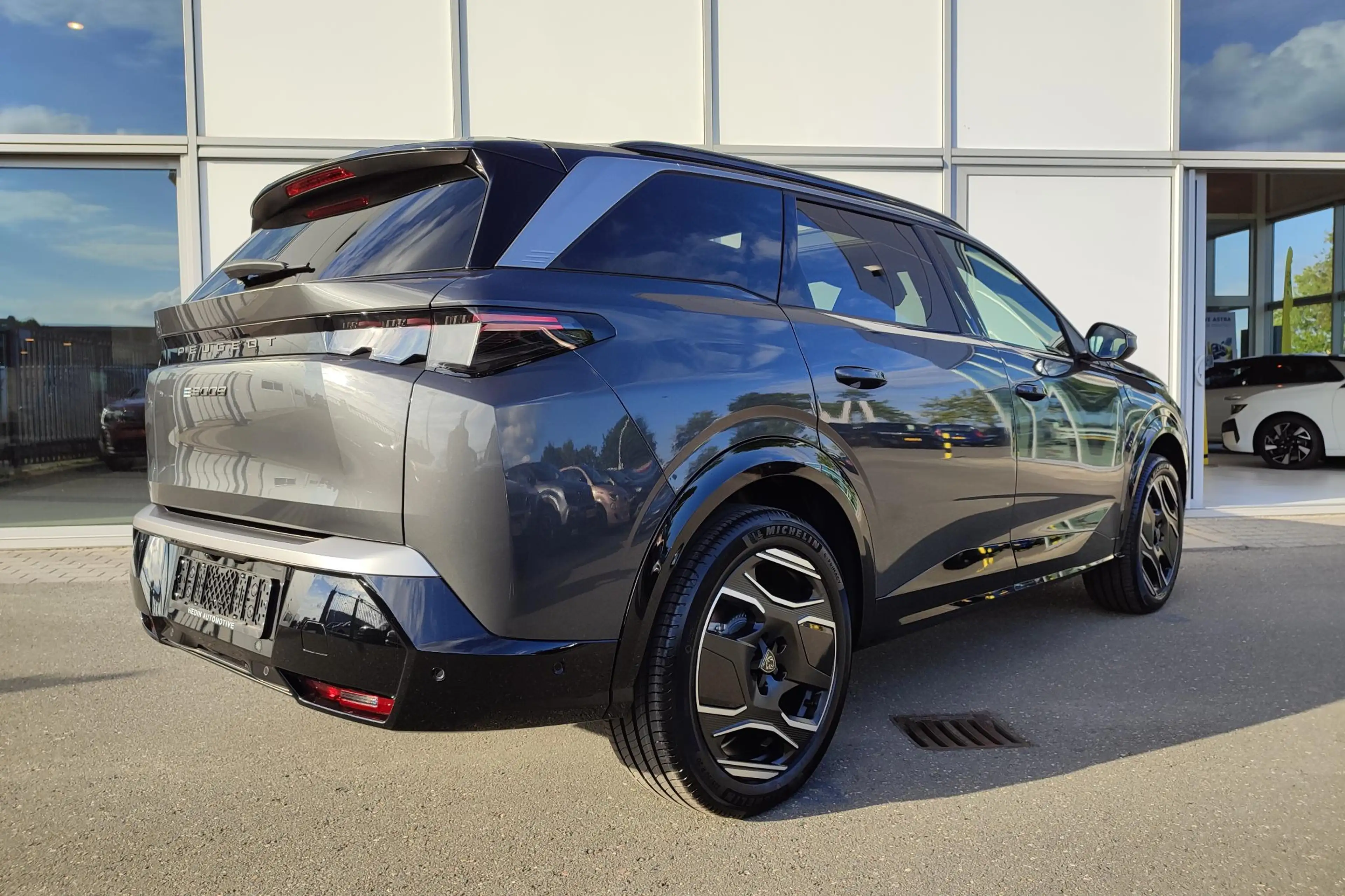 Peugeot 5008 e-5008 GT Exclusive 73 kWh | Lederen bekleding| Na — photo 5