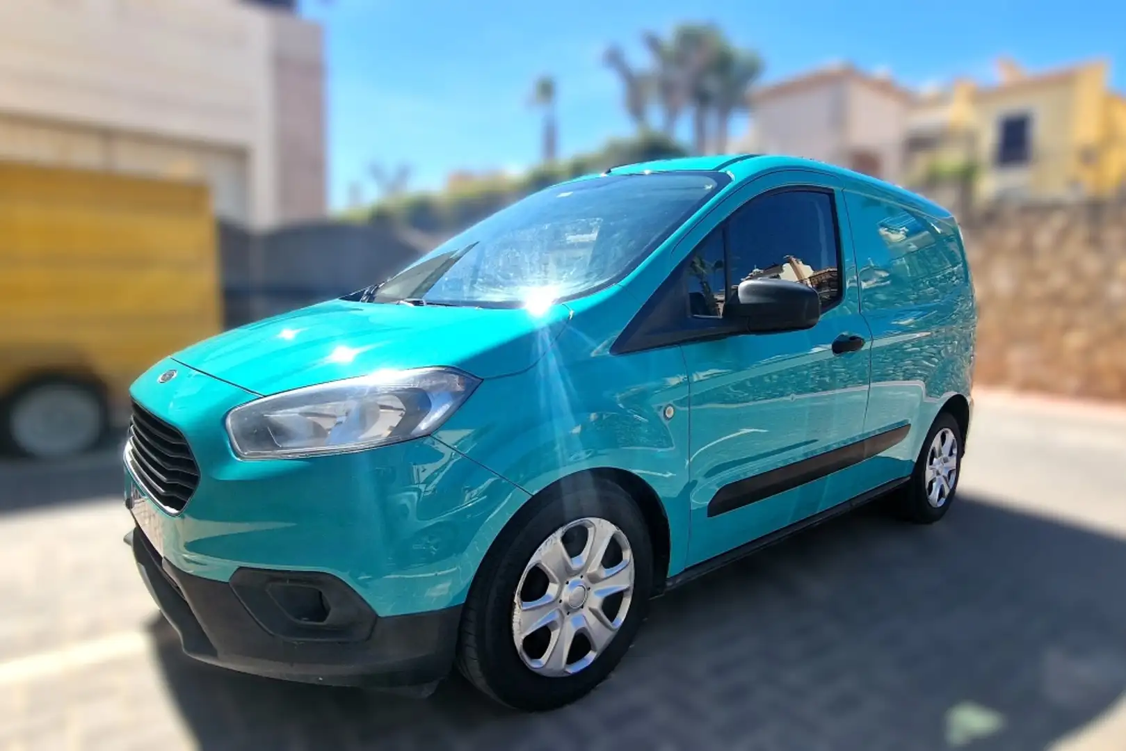 Ford Transit Courier Van 1.5TDCi Trend 95 Azul - 1