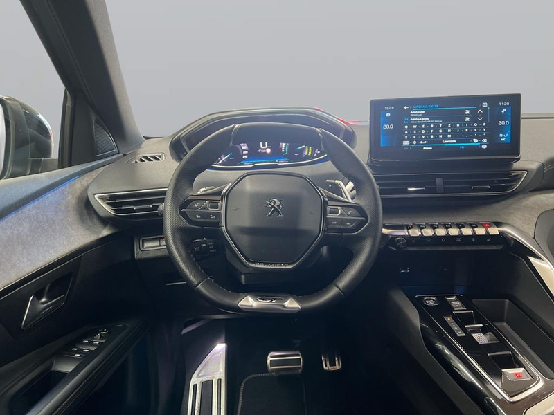 Peugeot 5008 1.2 Hybrid 136 GT — photo 12