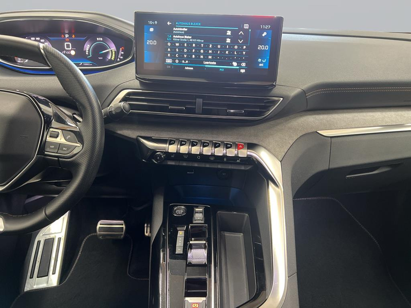 Peugeot 5008 1.2 Hybrid 136 GT — photo 11