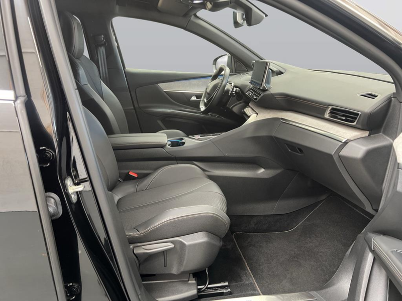 Peugeot 5008 1.2 Hybrid 136 GT — photo 10