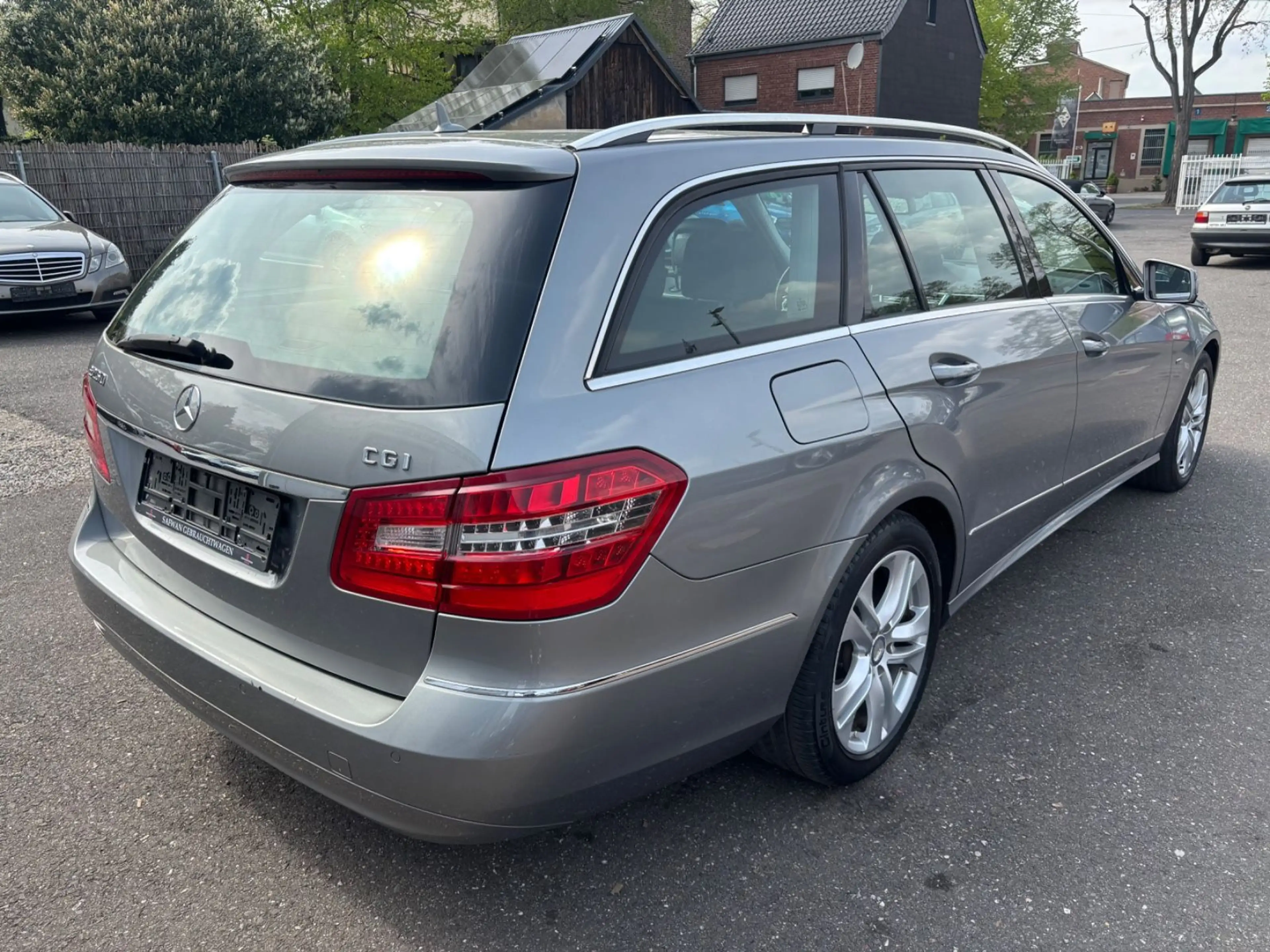 Mercedes-Benz E 250 CGI Avantgarde*SITZH*TLEDER*LRS*TEMP*NAVI* — photo 7