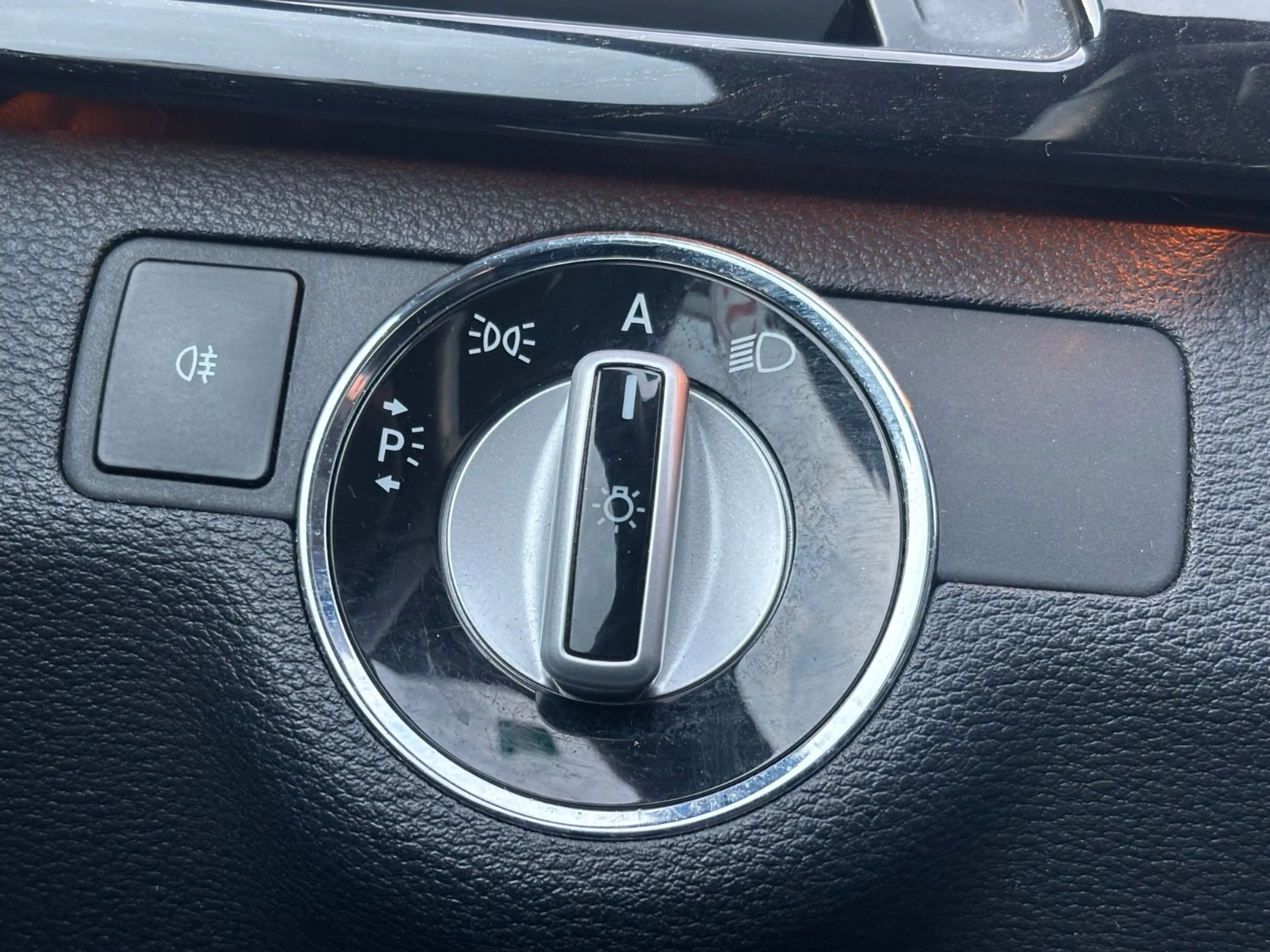Mercedes-Benz E 250 CGI Avantgarde*SITZH*TLEDER*LRS*TEMP*NAVI* — photo 12