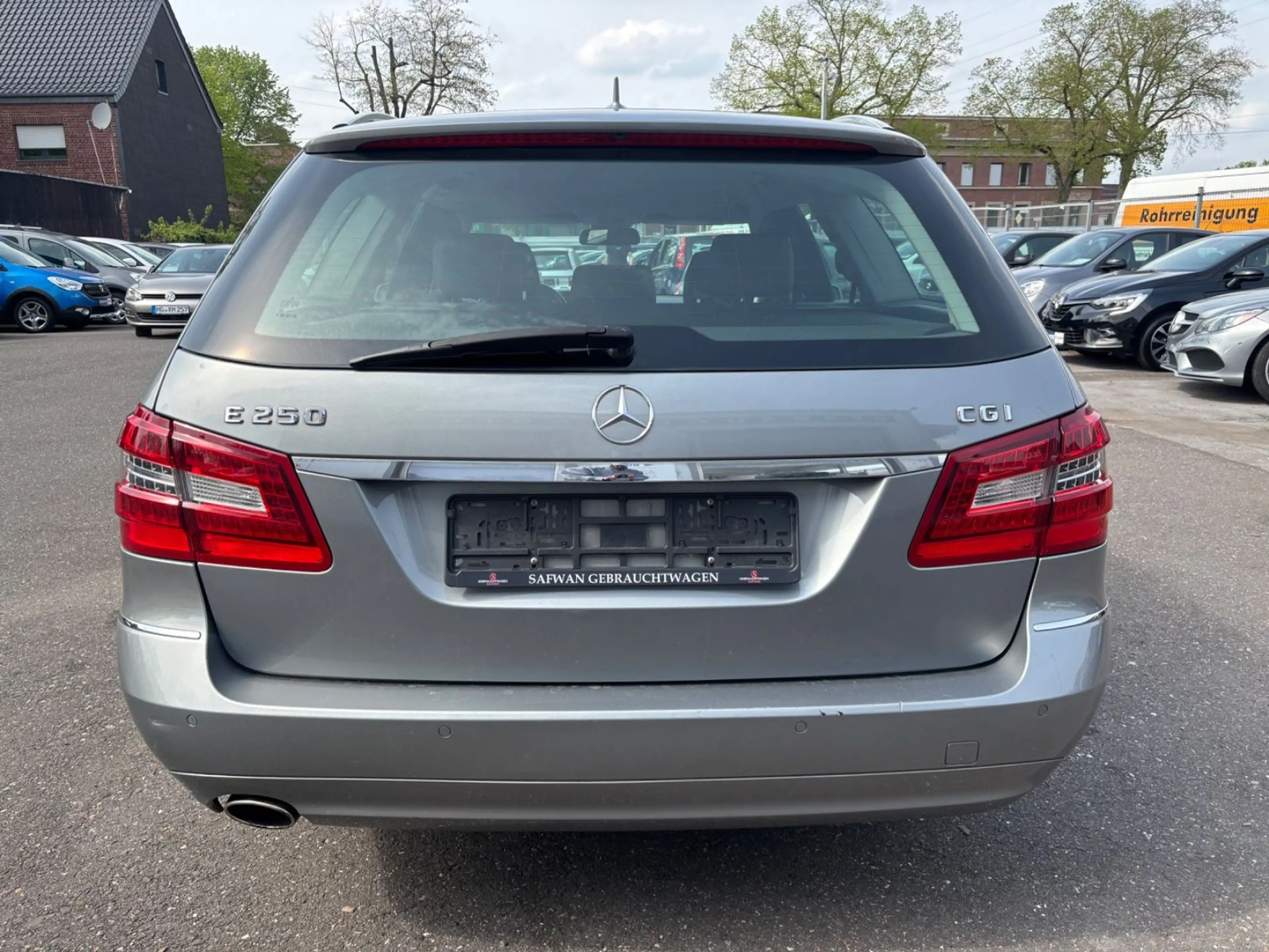 Mercedes-Benz E 250 CGI Avantgarde*SITZH*TLEDER*LRS*TEMP*NAVI* — photo 6