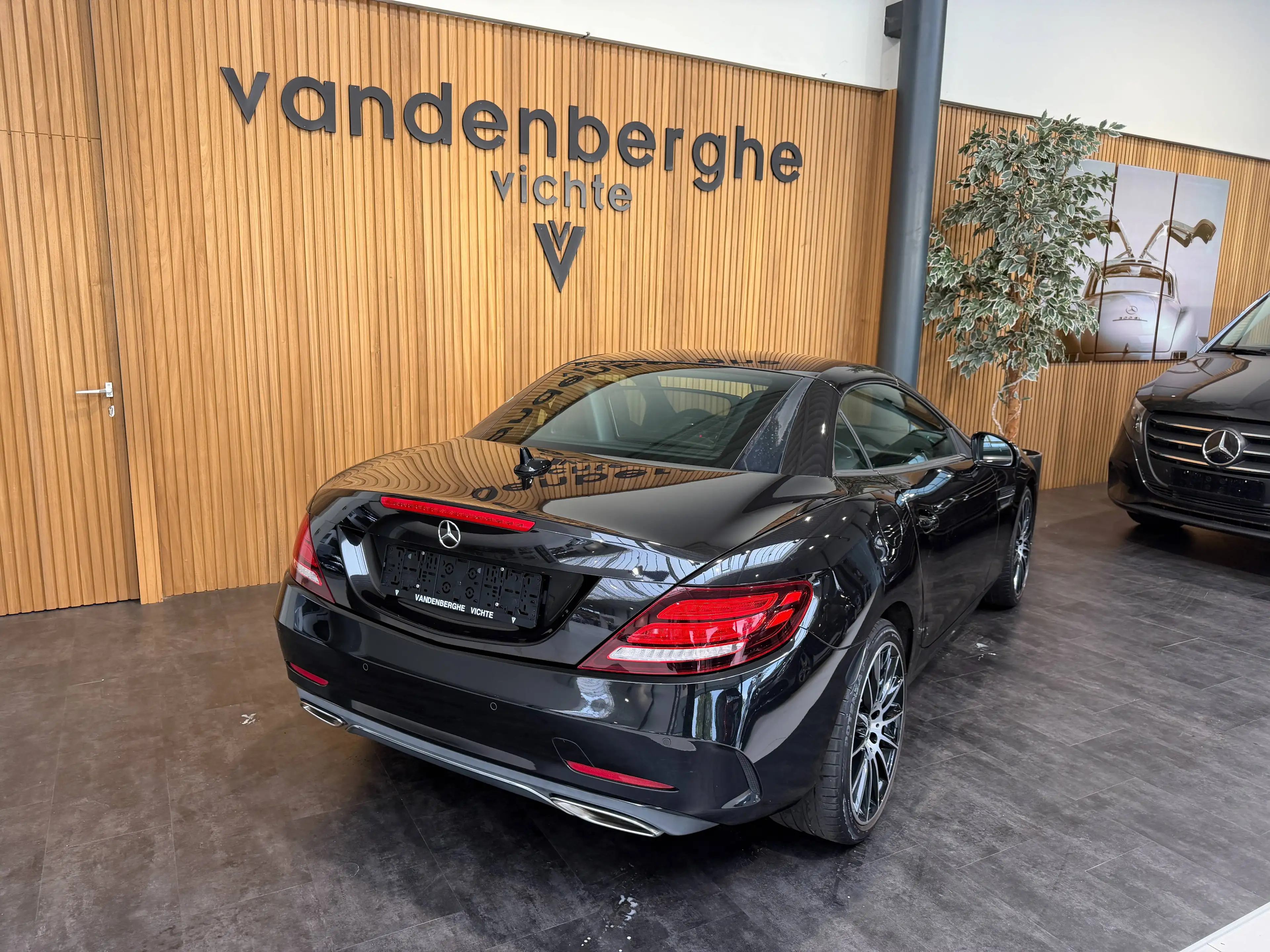 Mercedes-Benz SLC 180 SLC 180 AMG AIRSCRAF DODEHOEK CAMERA+PTS NAVI PRACHTIGE KLEURENCOMBINATIE — photo 7