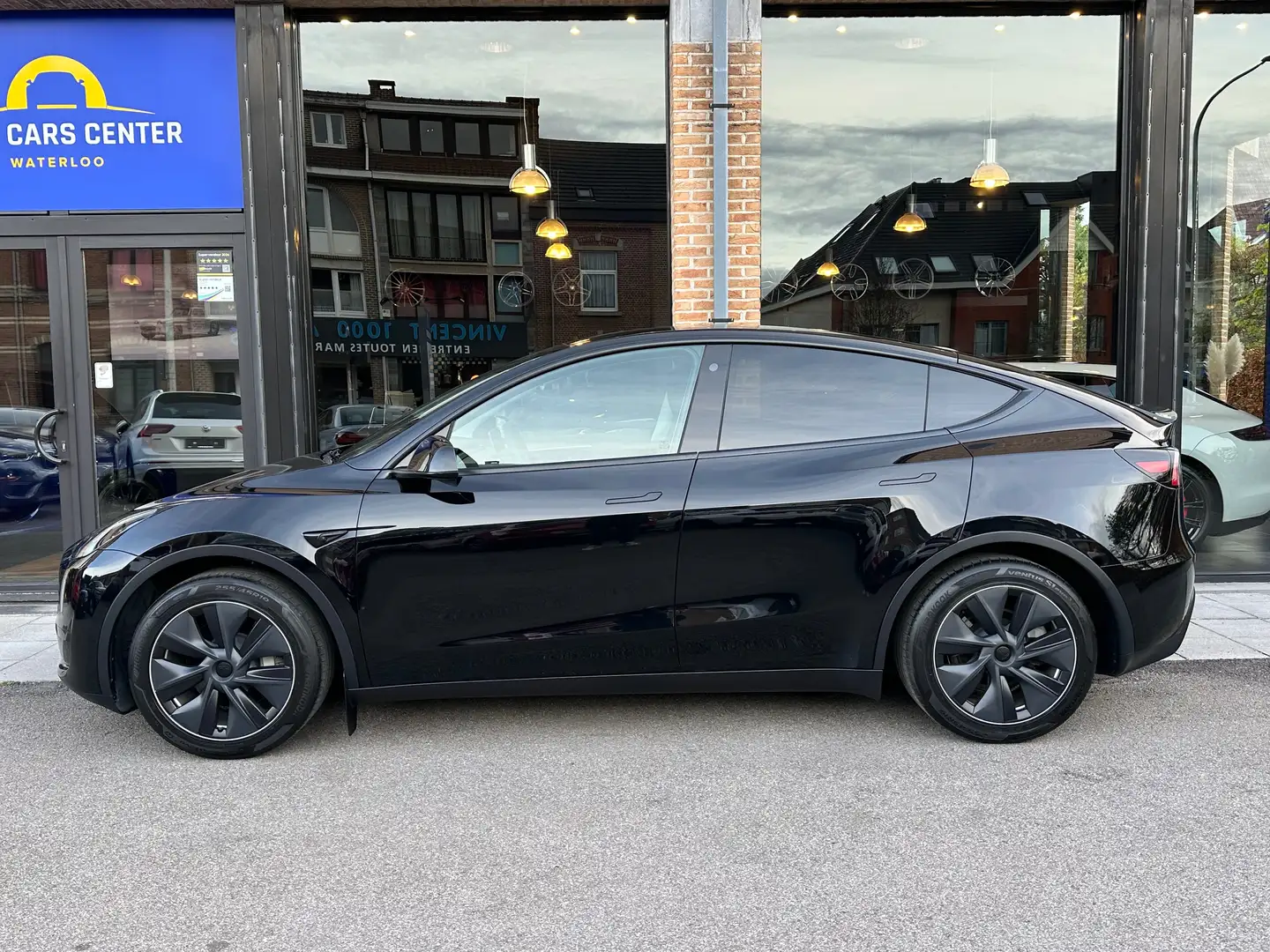 Tesla Model Y Standard Range I Full Black I Pano I 2024 Czarny - 2