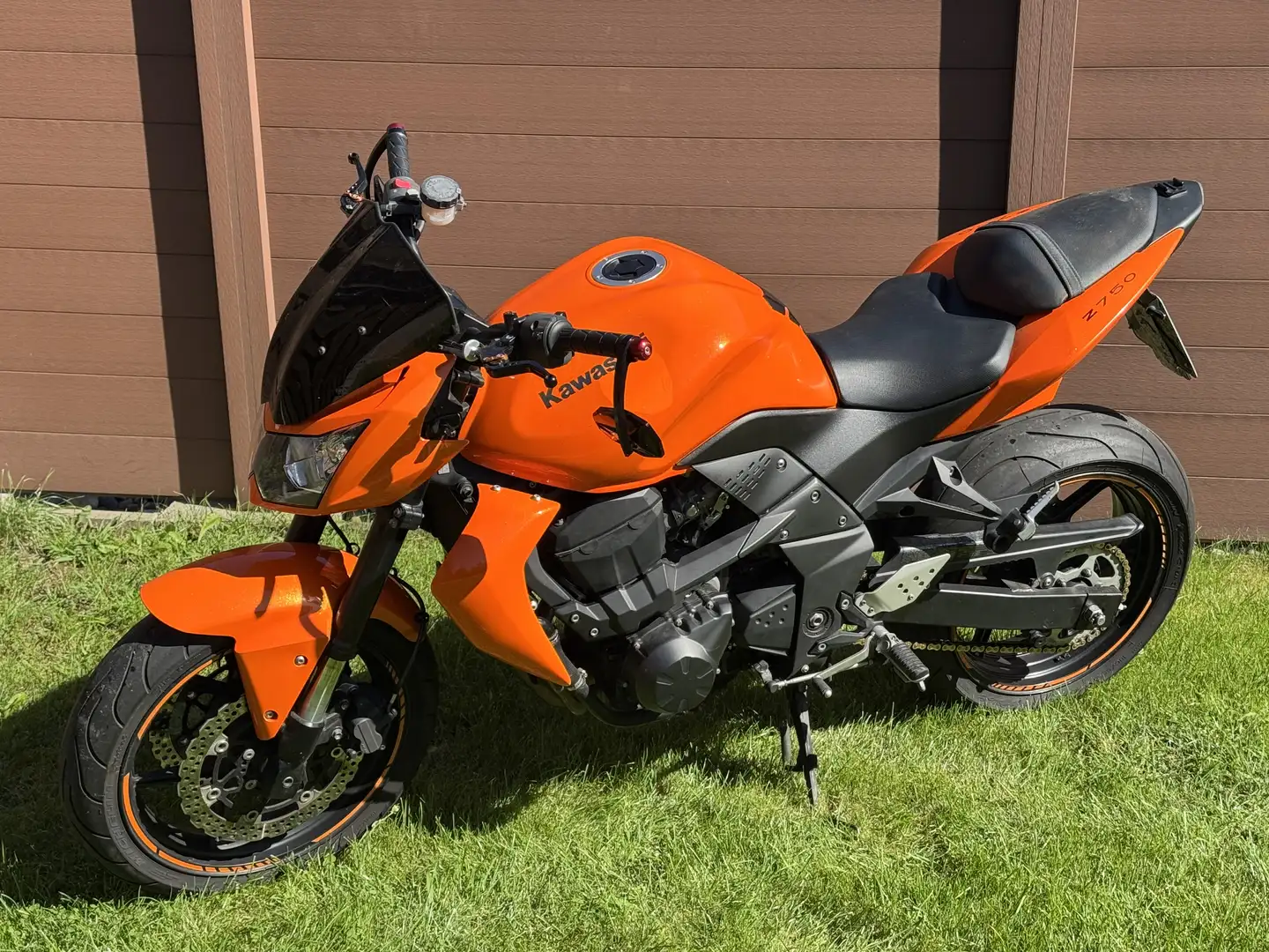 Kawasaki Z 750 Pomarańczowy - 1