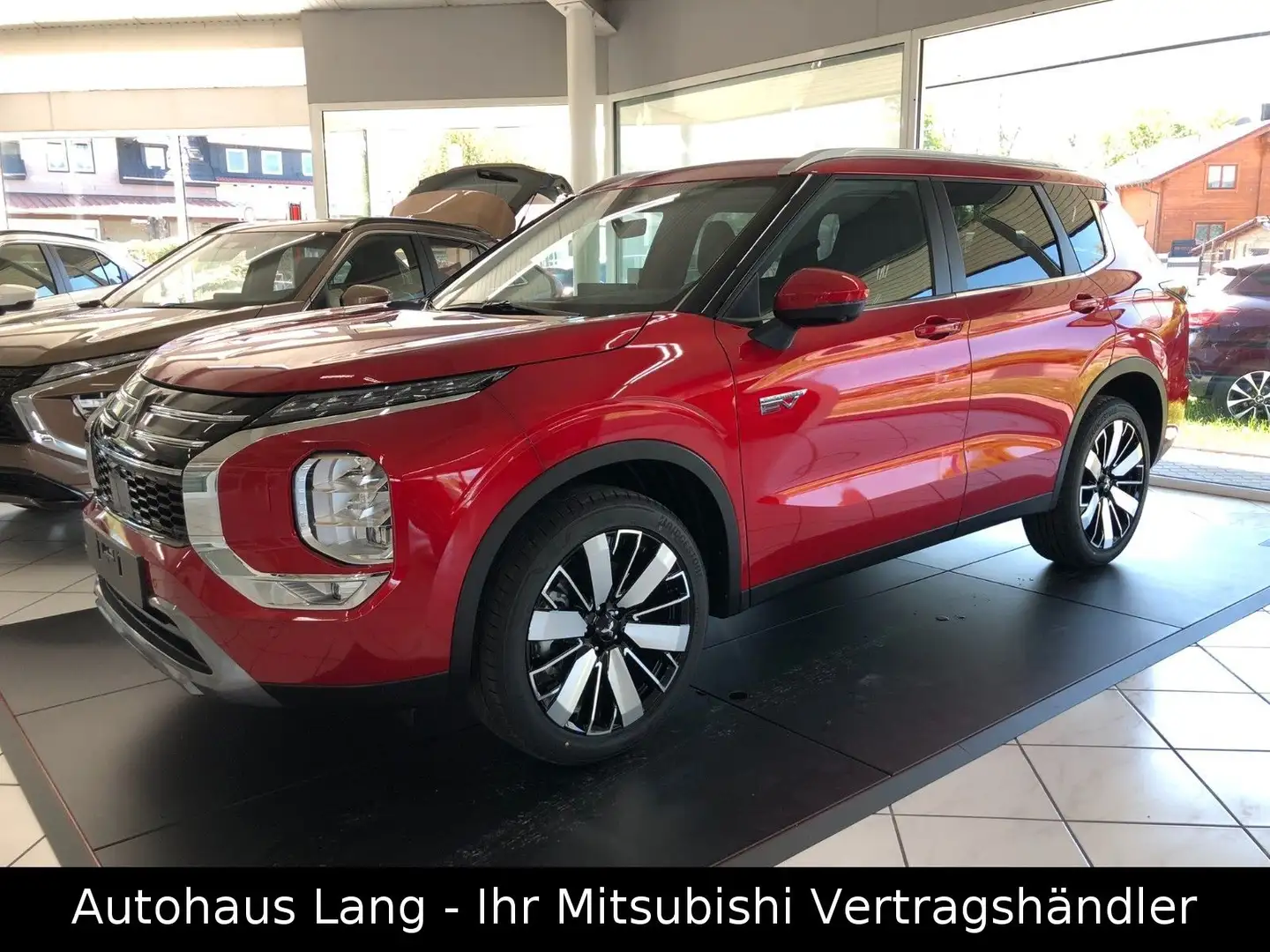 Mitsubishi Outlander Plug-in Hybrid 2,4L Intro Rojo - 1