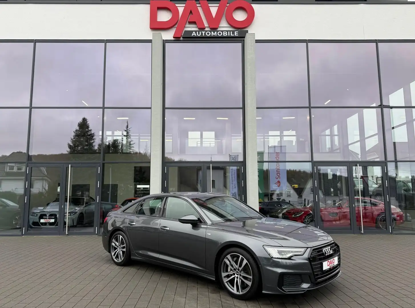 Audi A6 Lim. 50 TFSI e quattro 3x S line/Matrix/R-Kam Grijs - 1