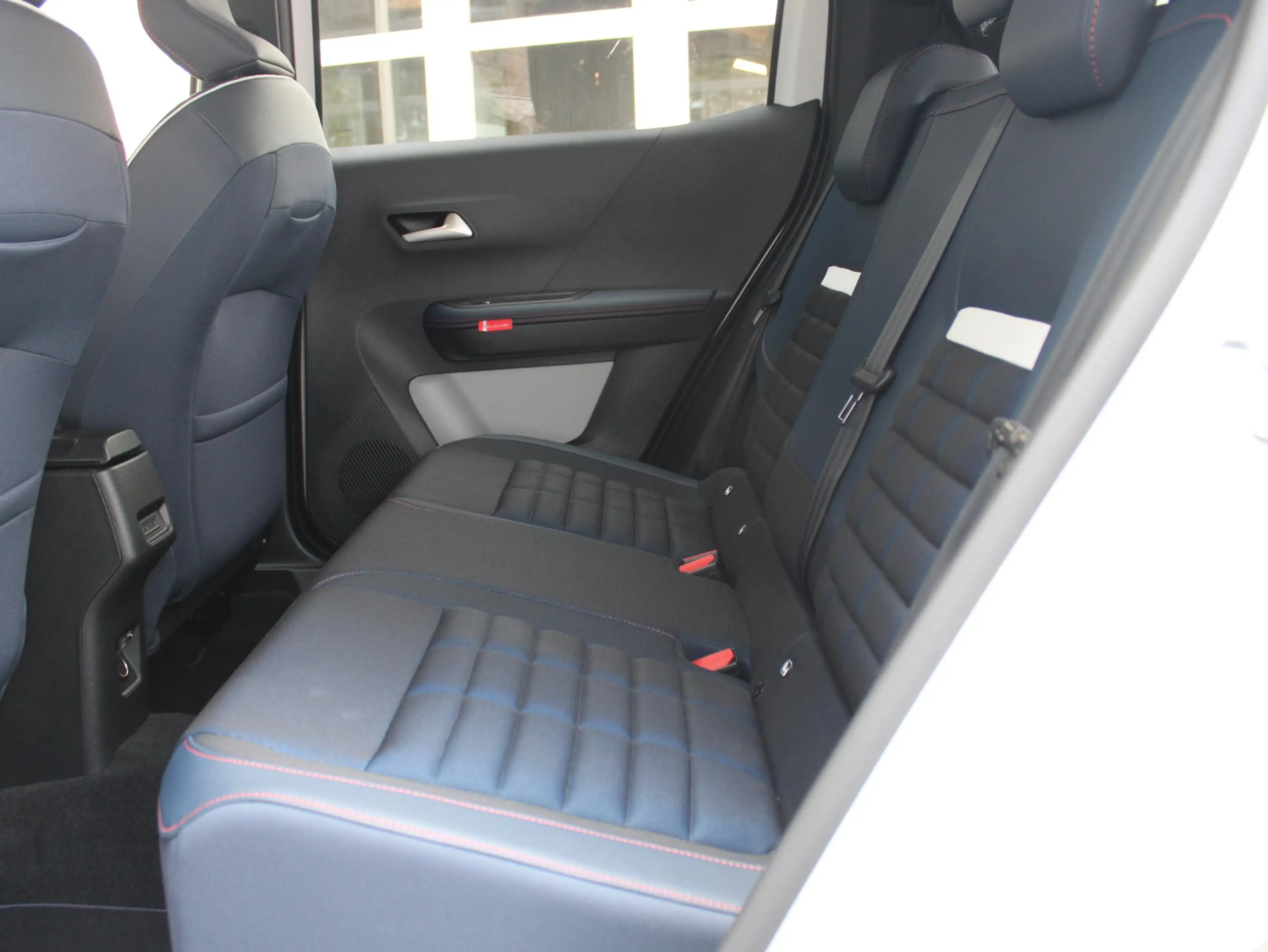 Citroen C3 Aircross Ë-C3 Collection 113pk Extended Range 54 kWh VOORRA — photo 11