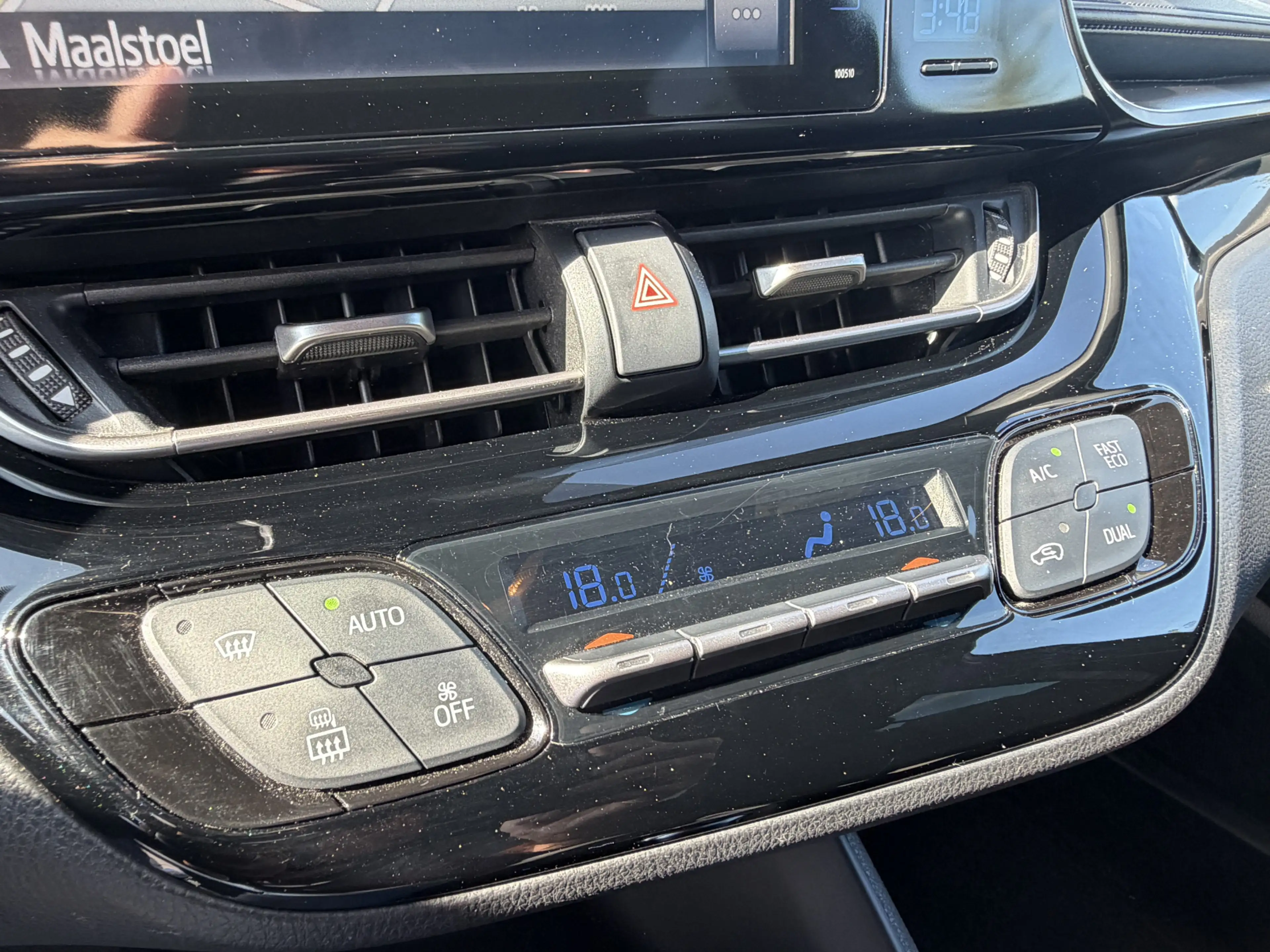 Toyota C-HR 1.8 Hybrid Active Clima | Cruise | Camera | Super — photo 19
