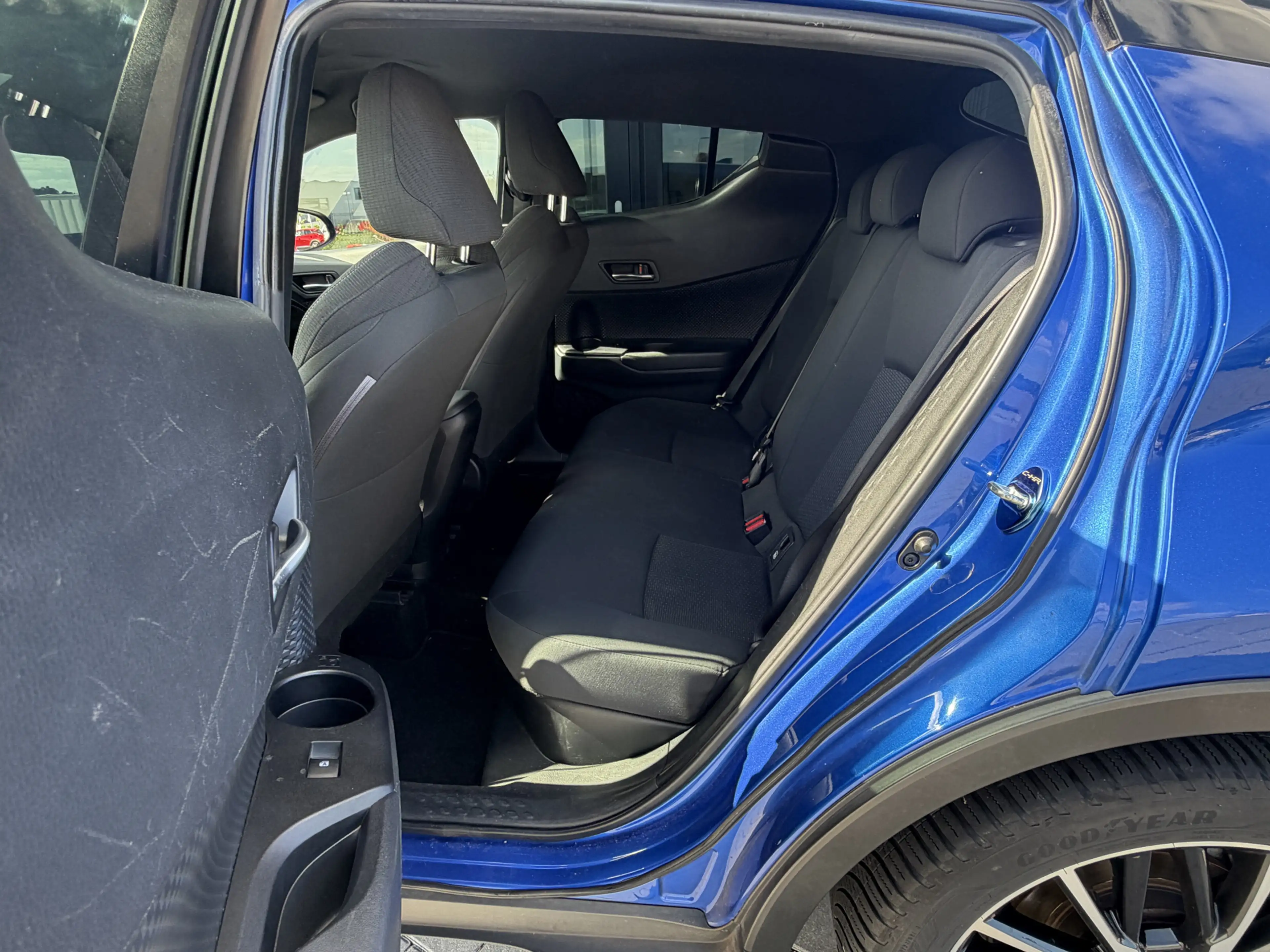 Toyota C-HR 1.8 Hybrid Active Clima | Cruise | Camera | Super — photo 12