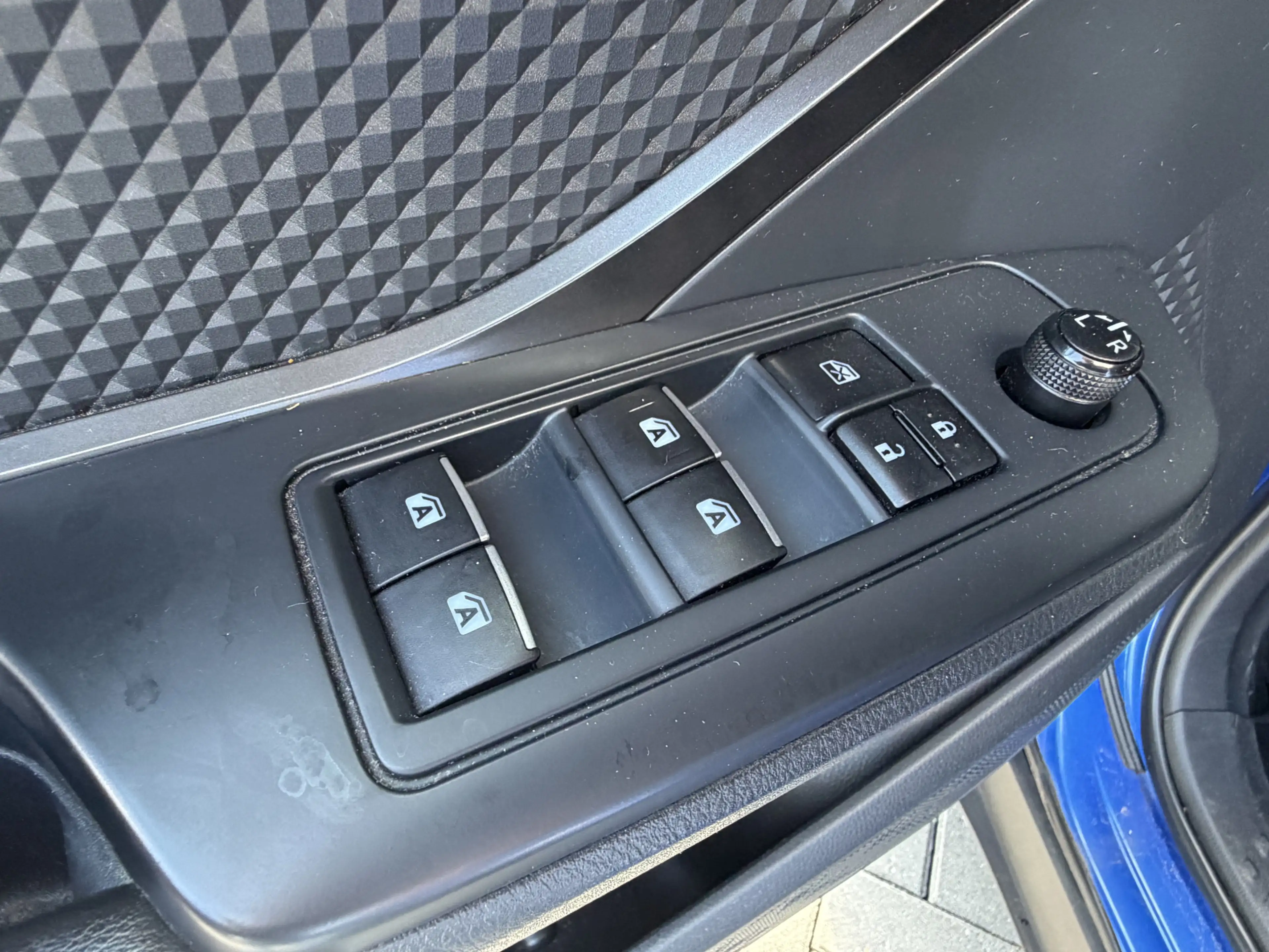 Toyota C-HR 1.8 Hybrid Active Clima | Cruise | Camera | Super — photo 30