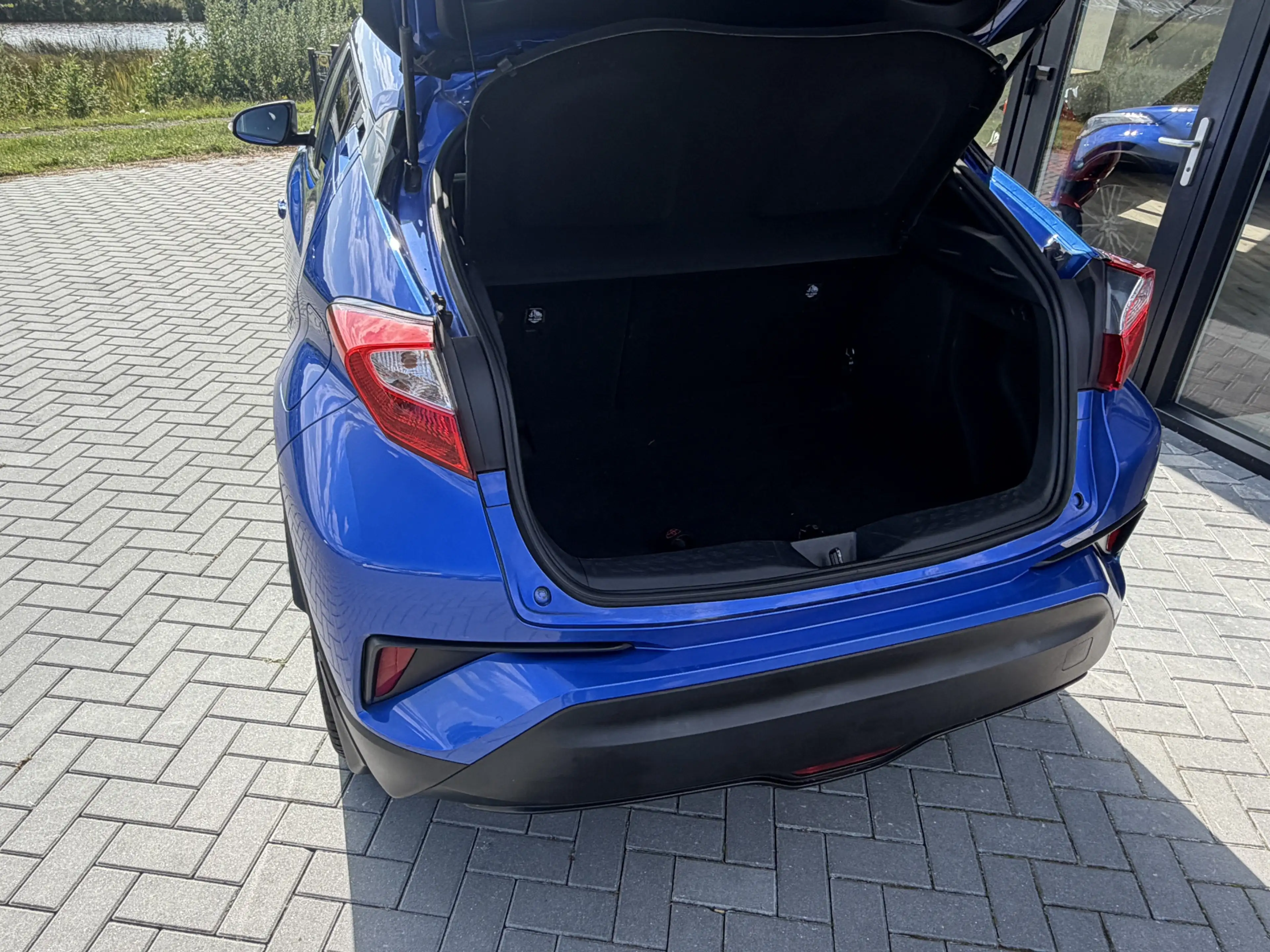 Toyota C-HR 1.8 Hybrid Active Clima | Cruise | Camera | Super — photo 9