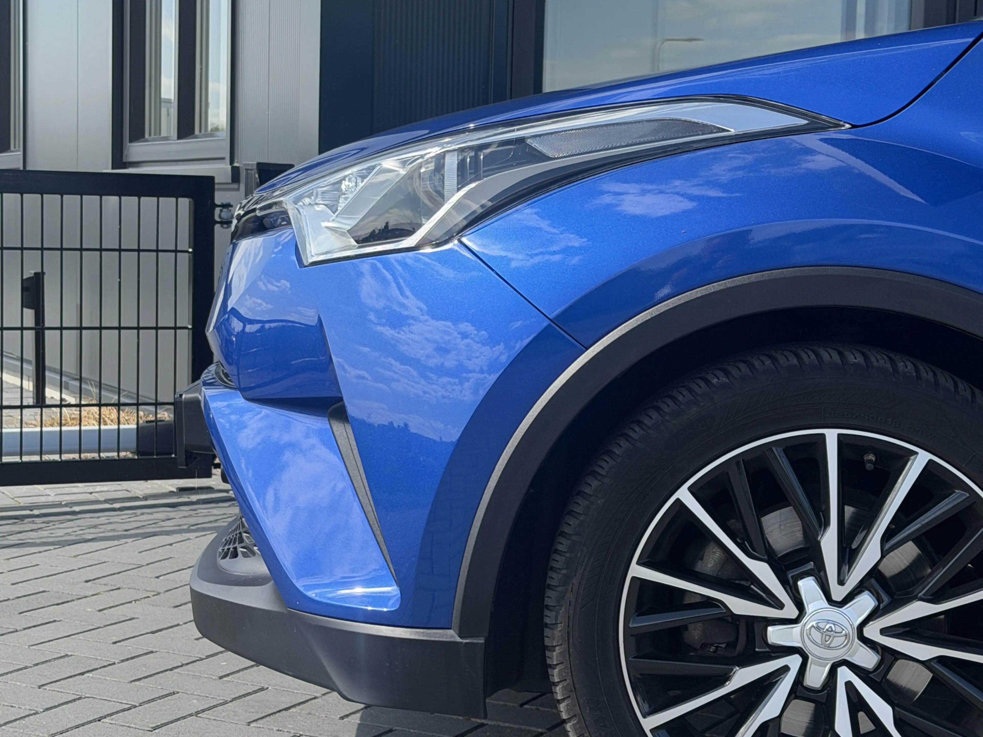 Toyota C-HR 1.8 Hybrid Active Clima | Cruise | Camera | Super — photo 25
