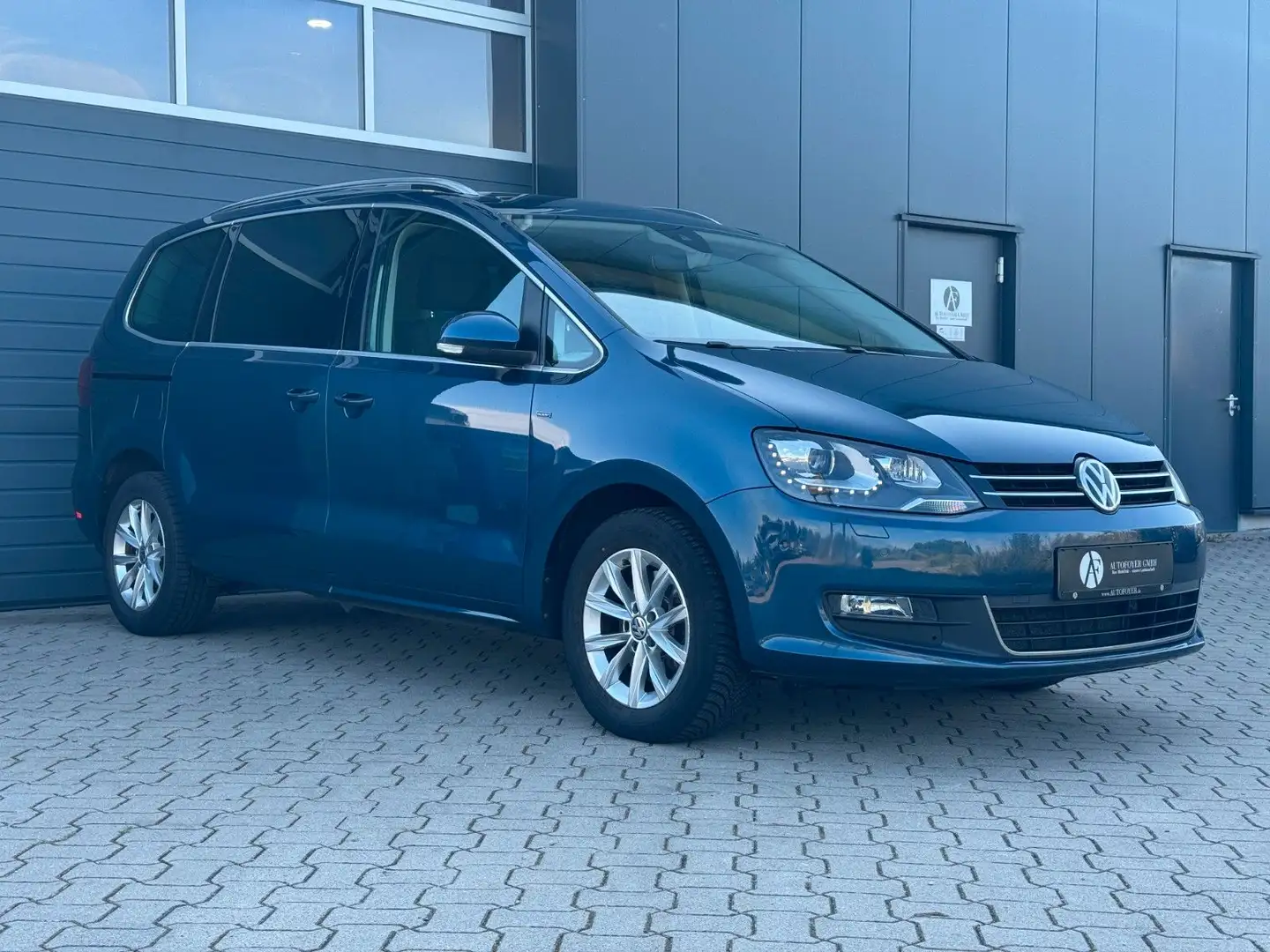Volkswagen Sharan 2.0 TDI DSG *OCEAN*E-TÜREN*NAVI*XENON*AHK Blau - 1