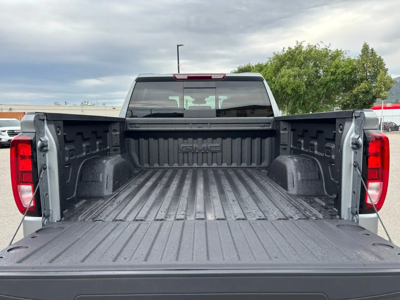 GMC Sierra 1500 снимка GMC Sierra 1500