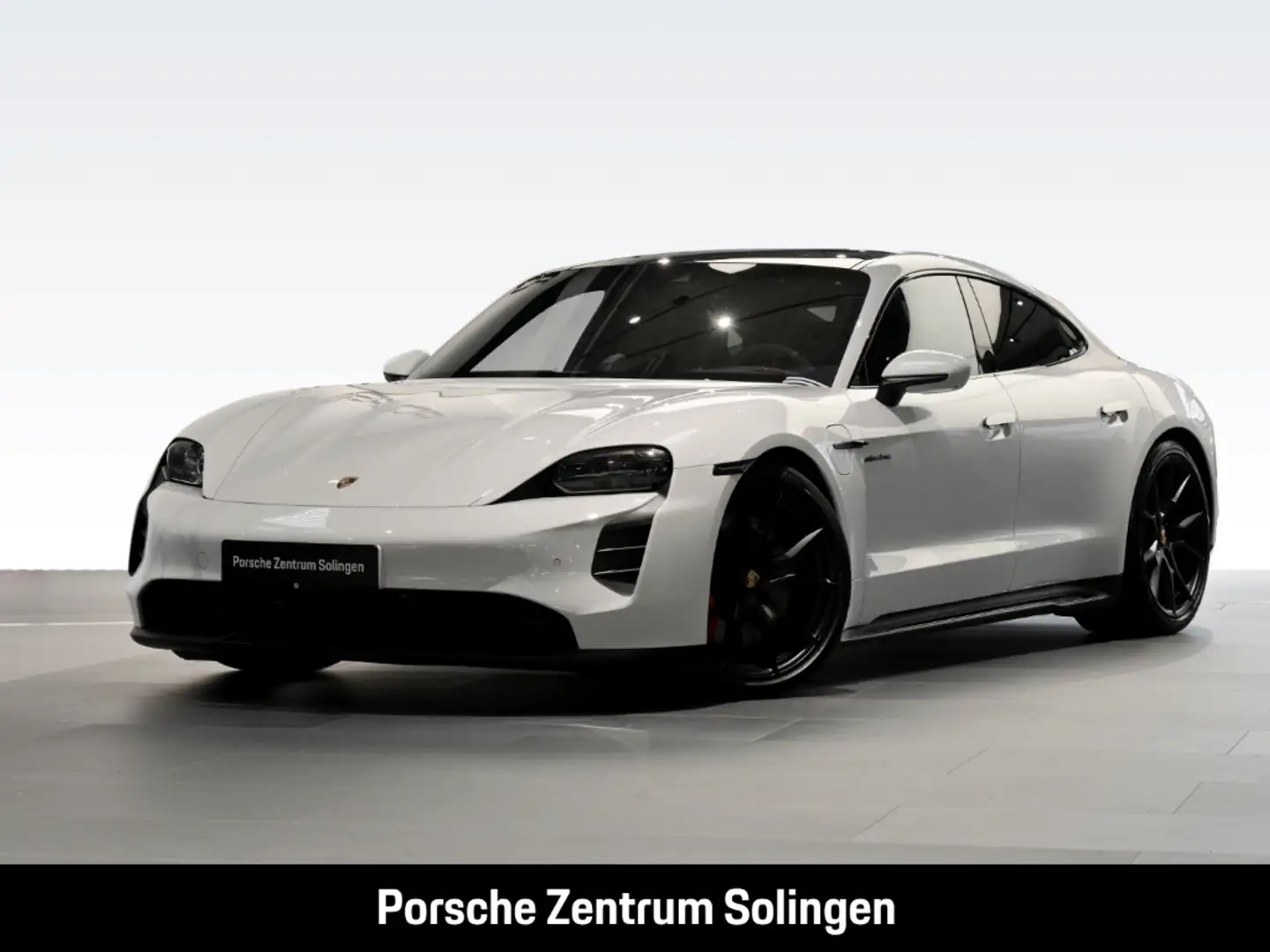Porsche Taycan GTS Bose Surround View Panoramadach Hinterachslenk Bílá - 1