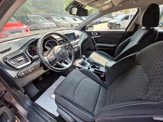 Kia Ceed view 9
