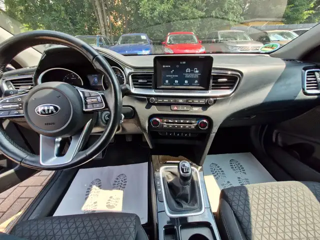 Kia Ceed view 11