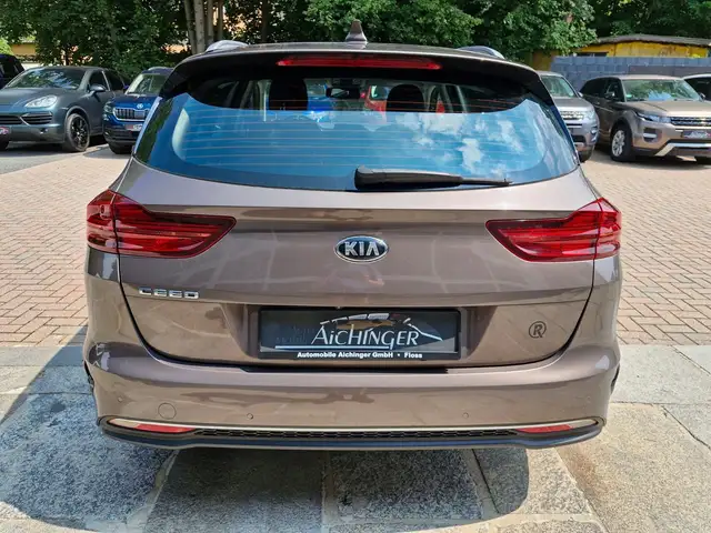 Kia Ceed view 6