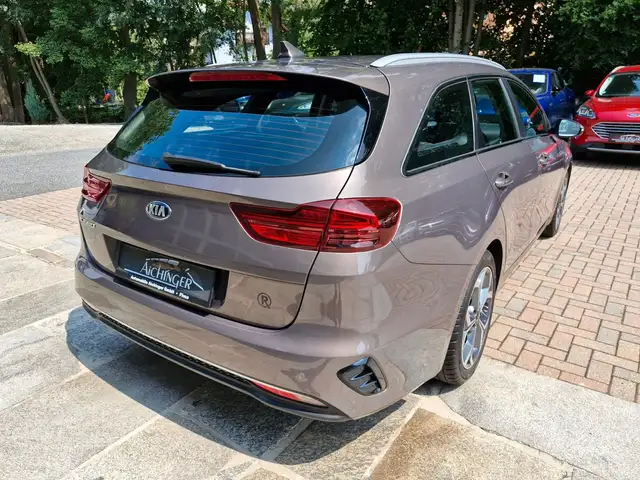Kia Ceed view 5