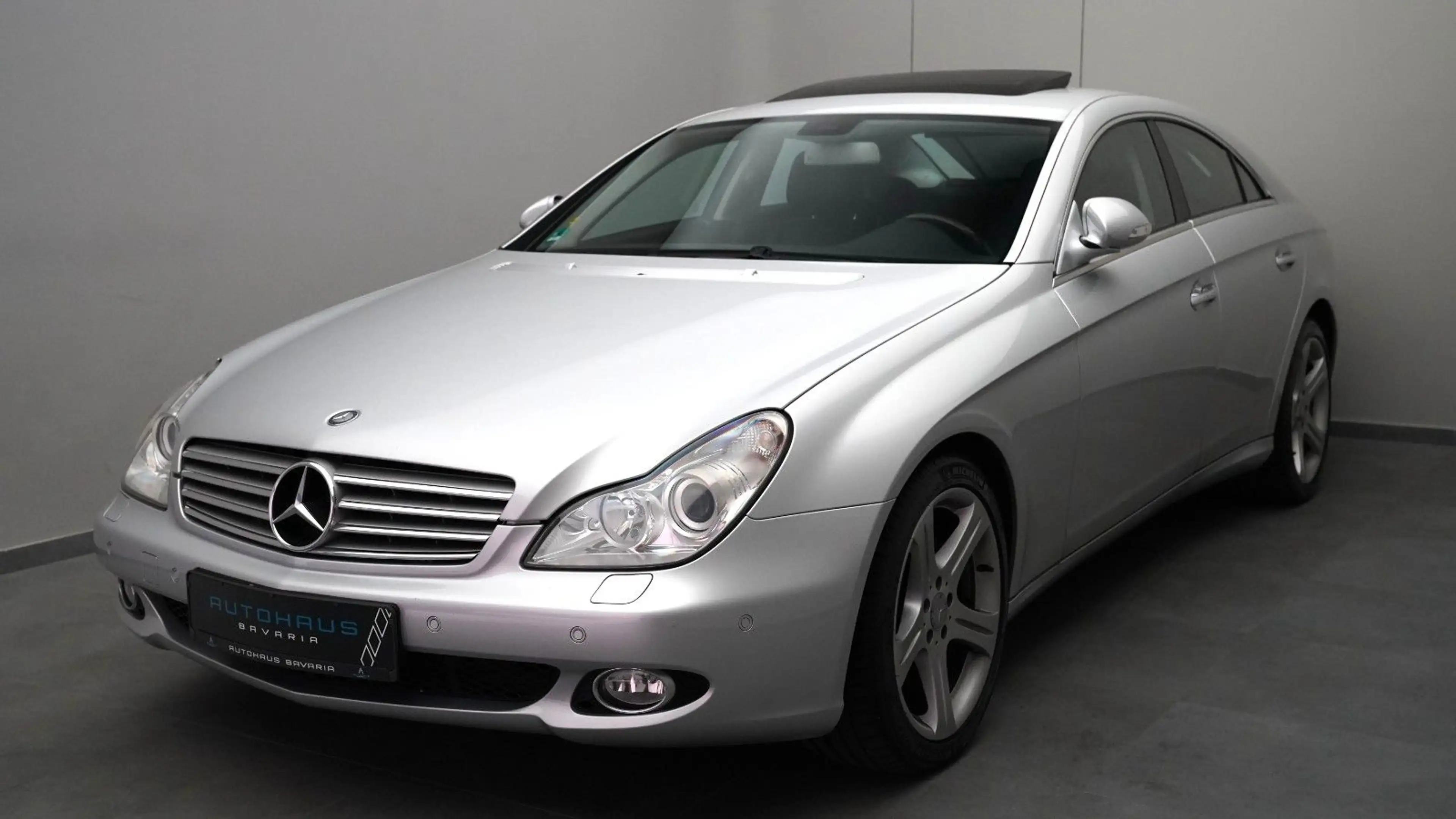 Mercedes-Benz CLS 350 CGI *HARMAN/KARDON*SITZBEL*TÜV*PDC* — photo 2