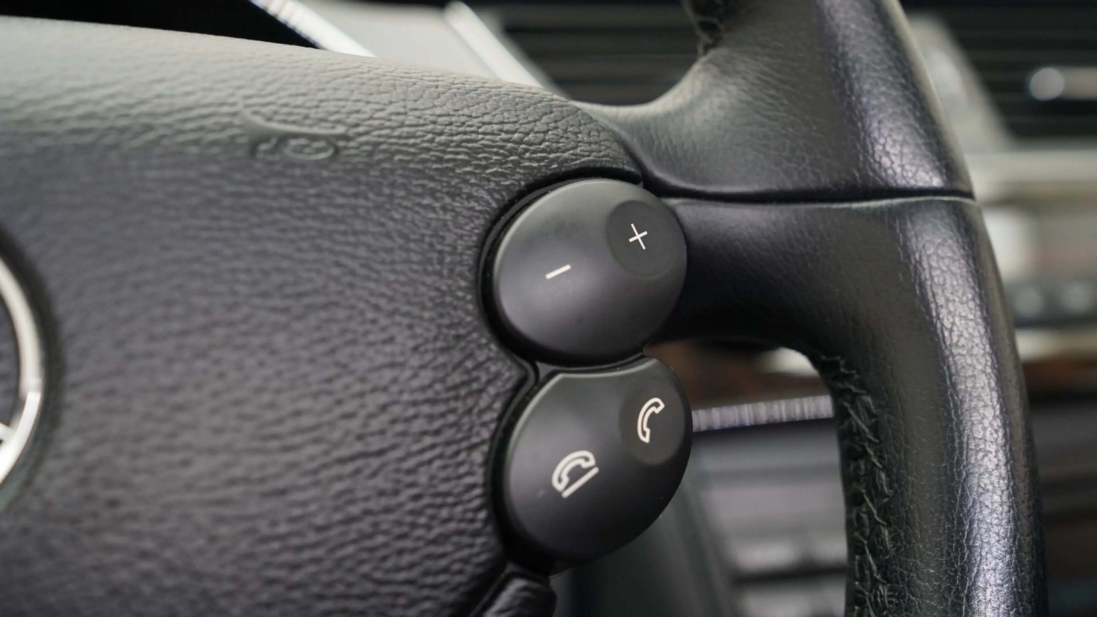 Mercedes-Benz CLS 350 CGI *HARMAN/KARDON*SITZBEL*TÜV*PDC* — photo 12