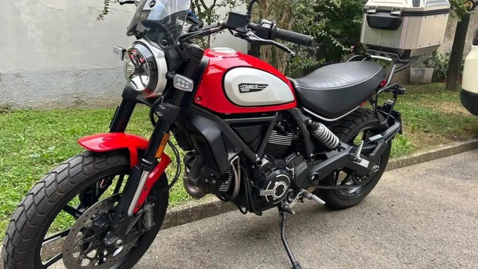 Ducati Scrambler 800 Icon Красный - 2